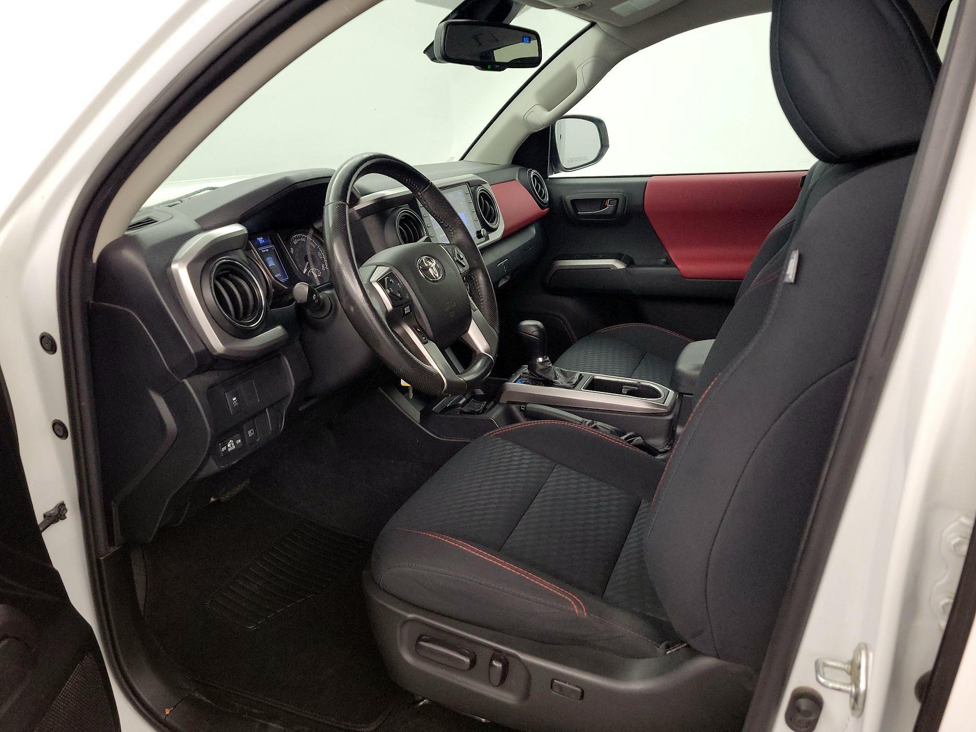 Thumbnail: 2021 Toyota Tacoma - 11