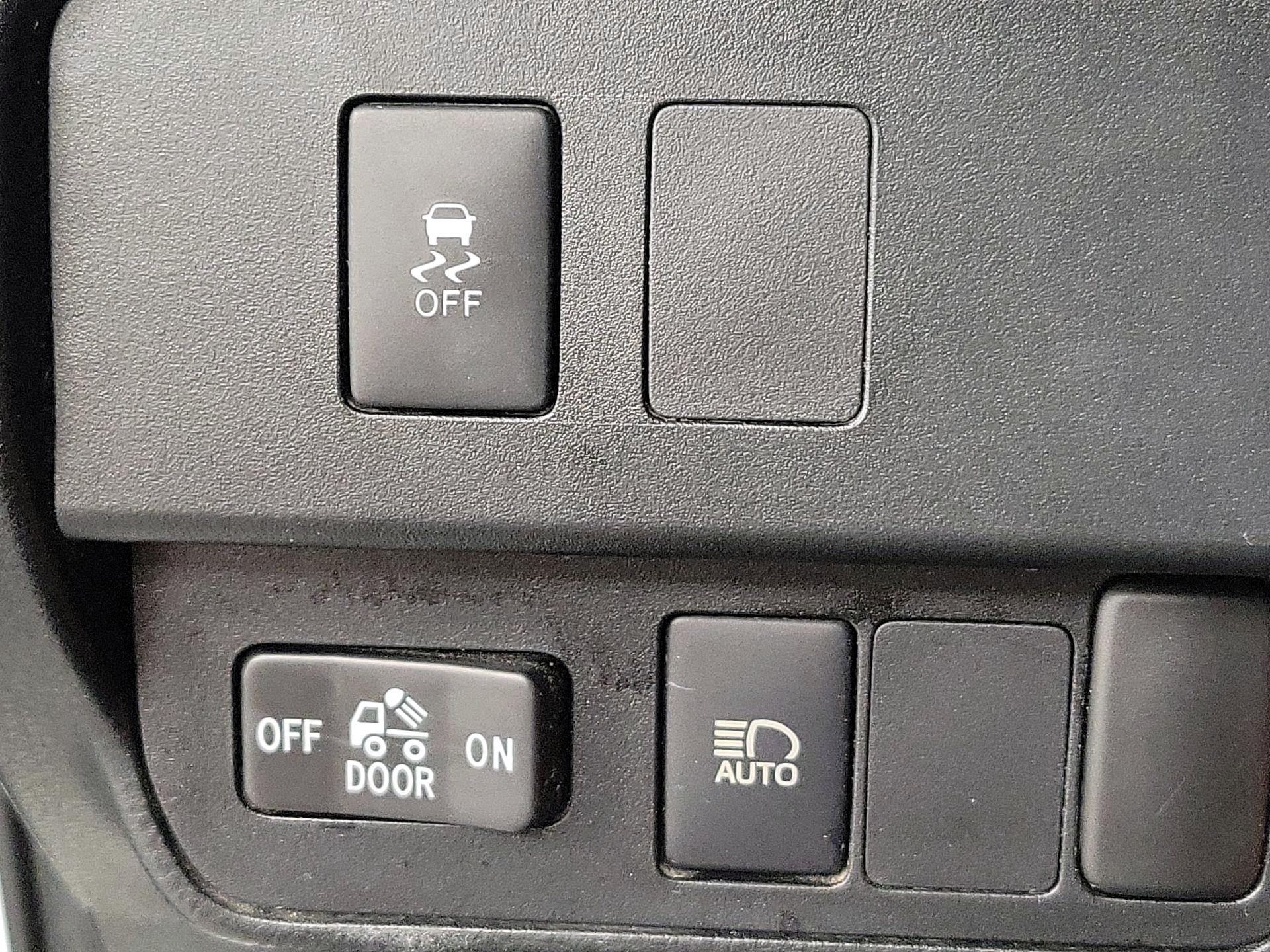 Thumbnail: 2021 Toyota Tacoma - 13