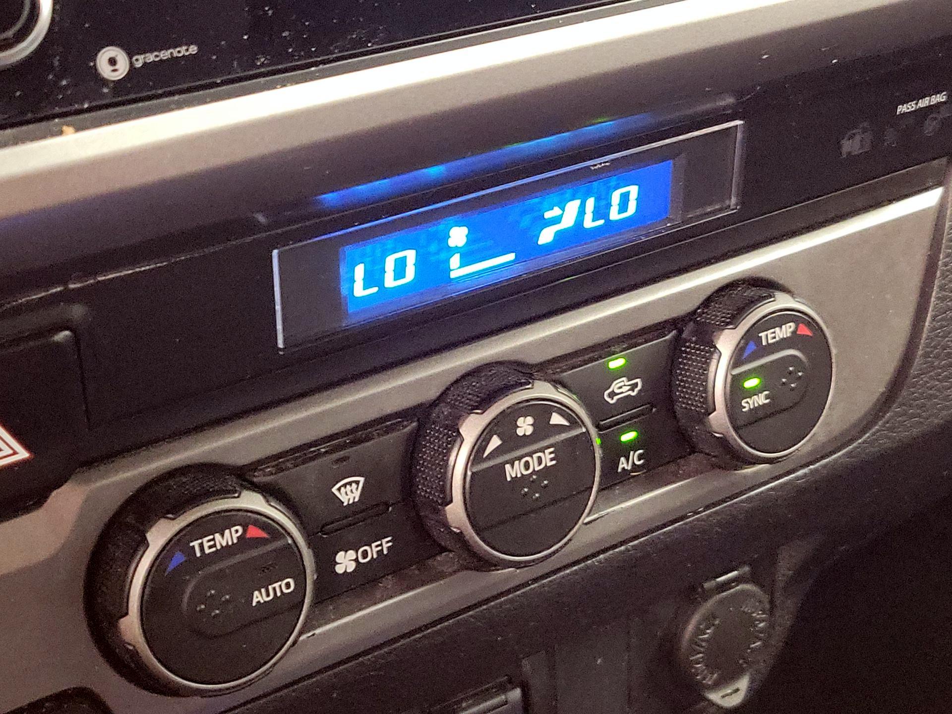 Thumbnail: 2021 Toyota Tacoma - 16