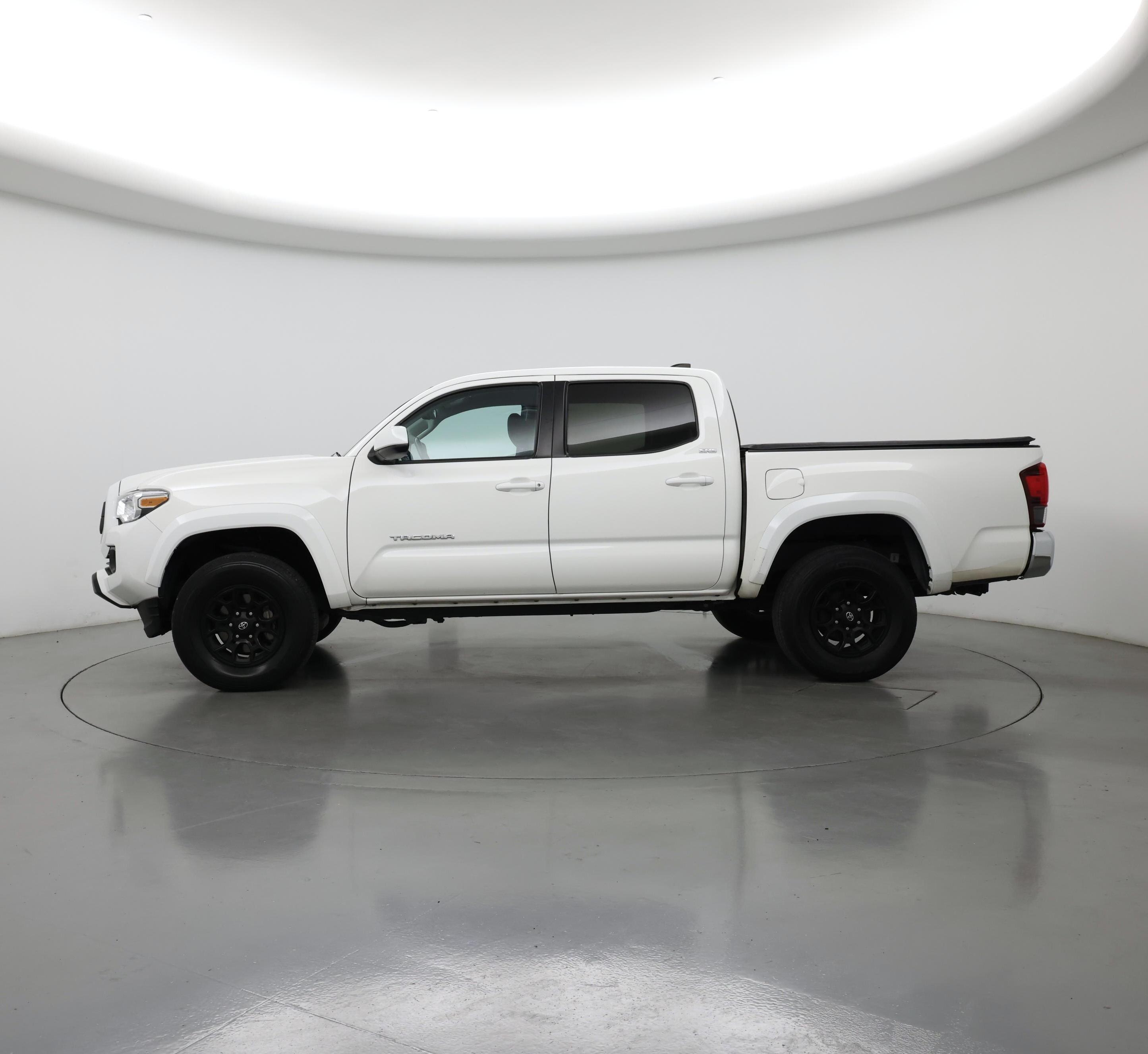 Thumbnail: 2021 Toyota Tacoma - 3