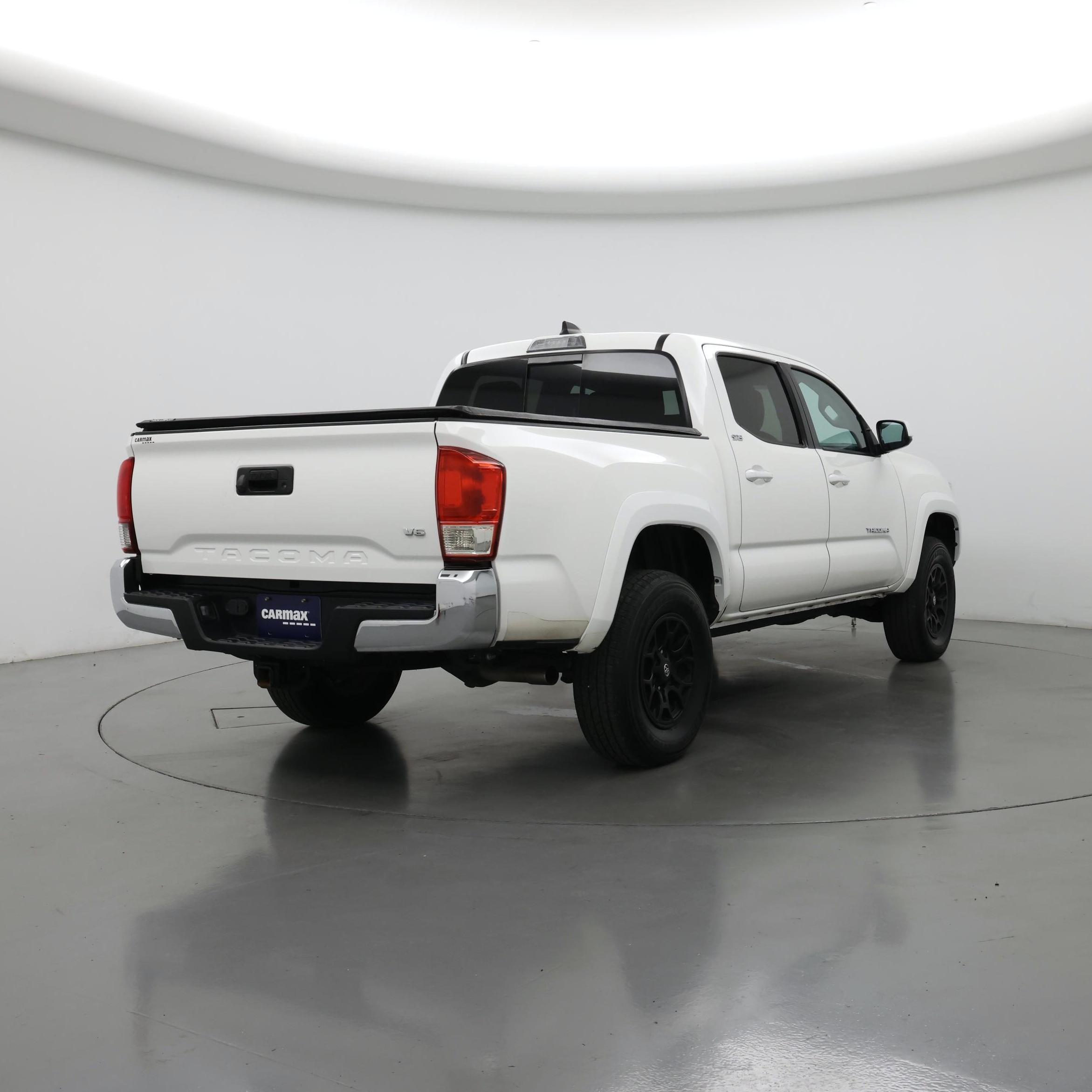 Thumbnail: 2021 Toyota Tacoma - 8