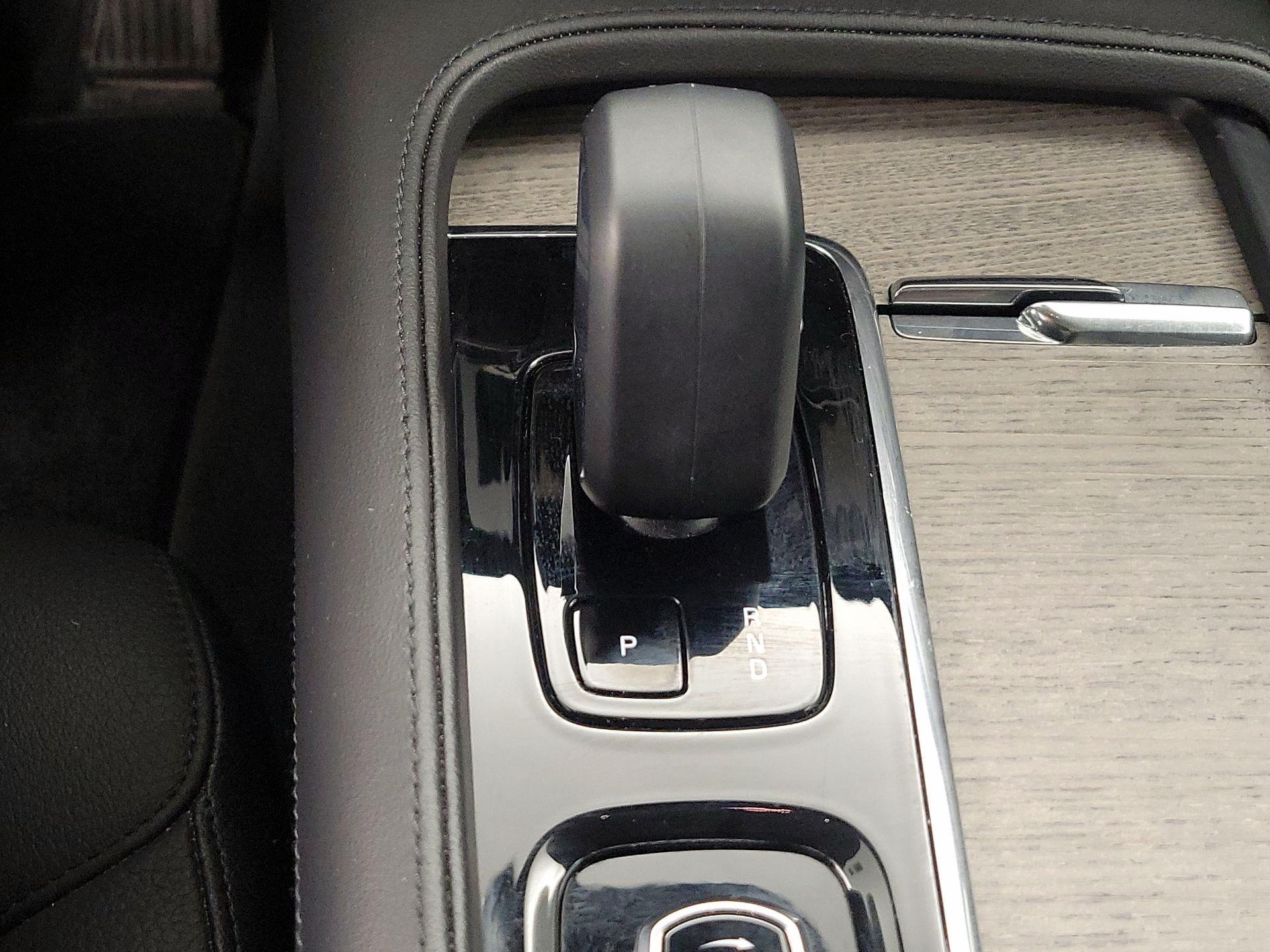 Thumbnail: 2023 Volvo S90 - 18