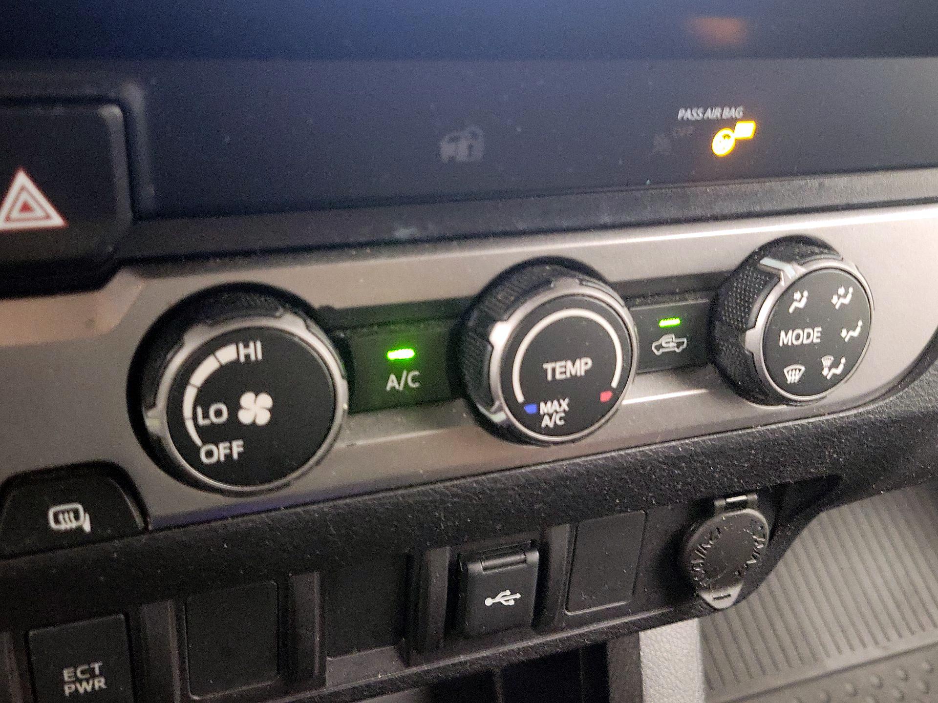 Thumbnail: 2020 Toyota Tacoma - 16