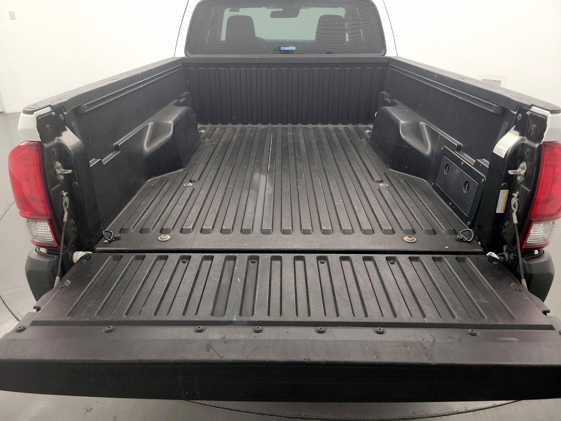 Thumbnail: 2020 Toyota Tacoma - 19