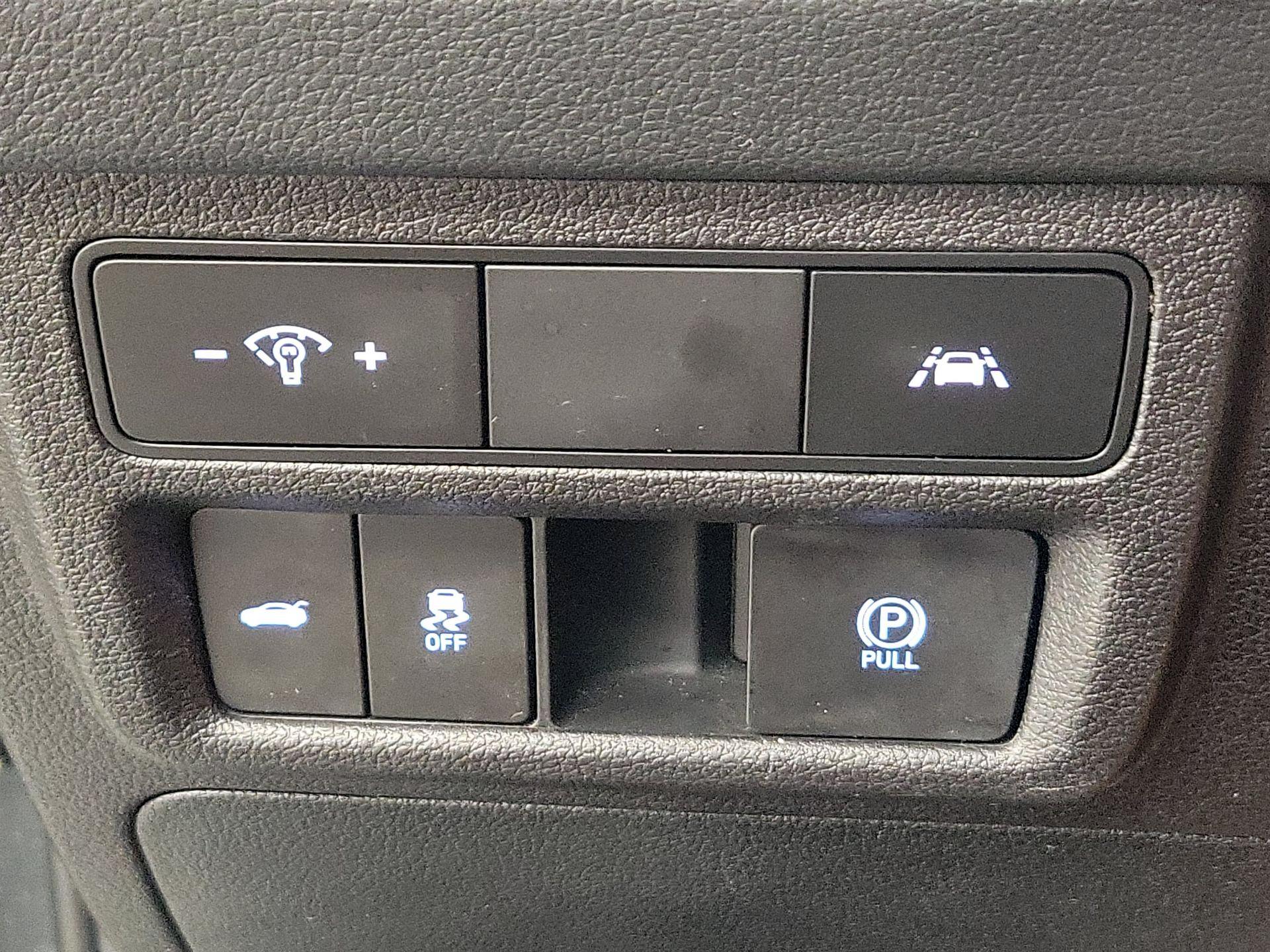 Thumbnail: 2023 Hyundai Sonata - 13