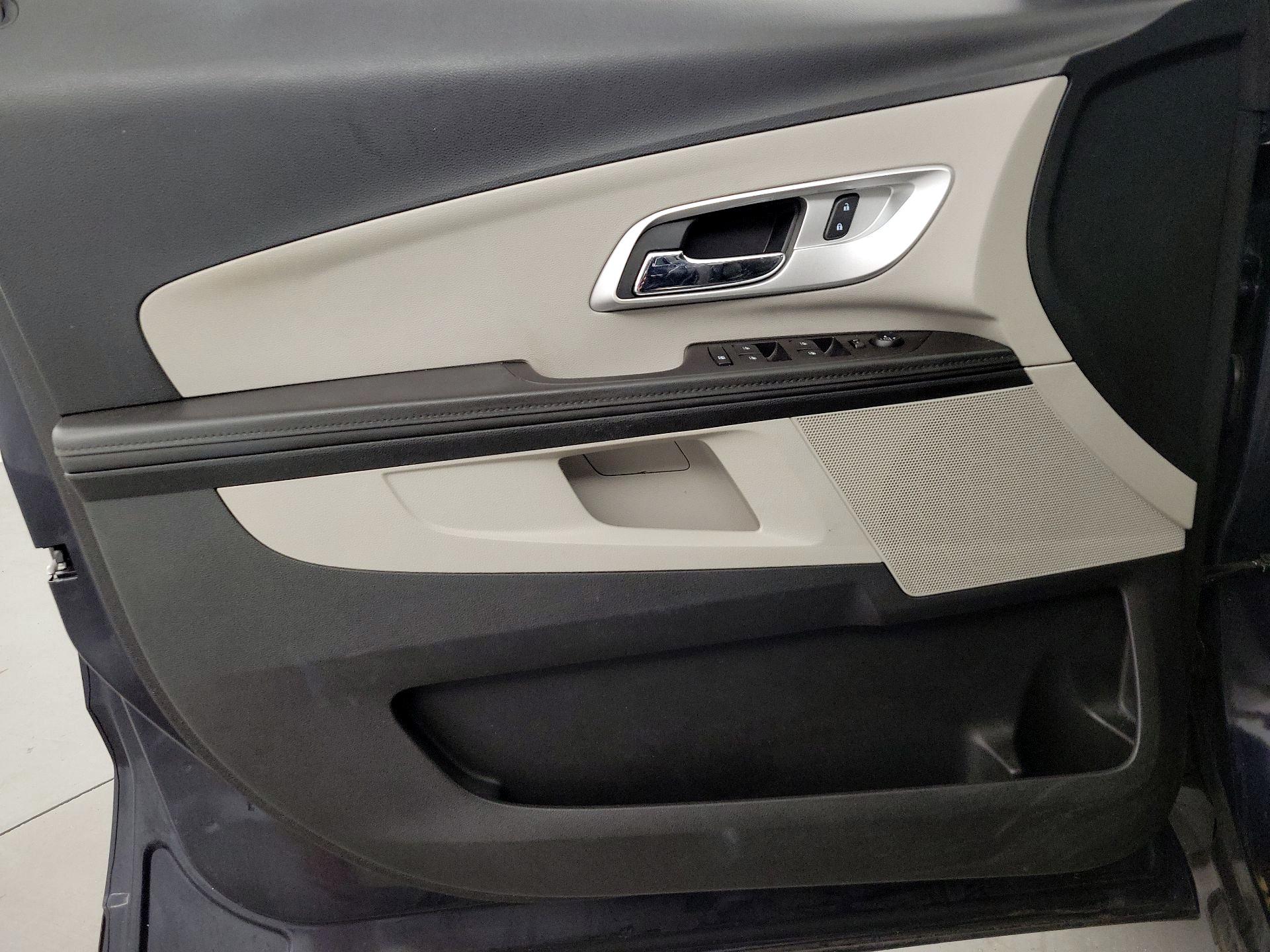 Thumbnail: 2015 Chevrolet Equinox - 12