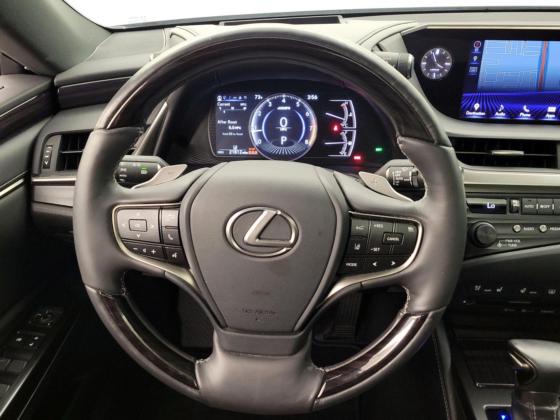 Thumbnail: 2019 Lexus ES - 10