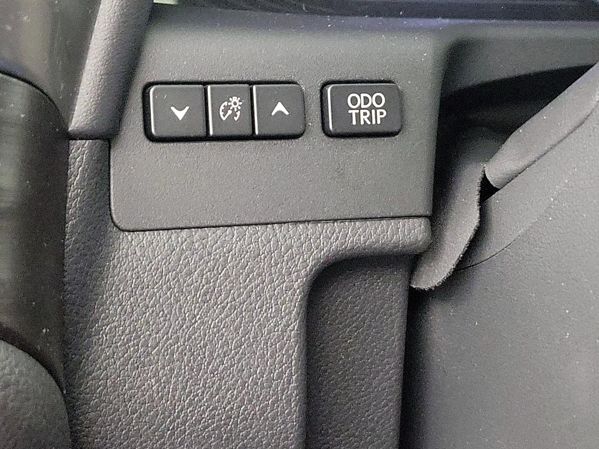 Thumbnail: 2019 Lexus ES - 13