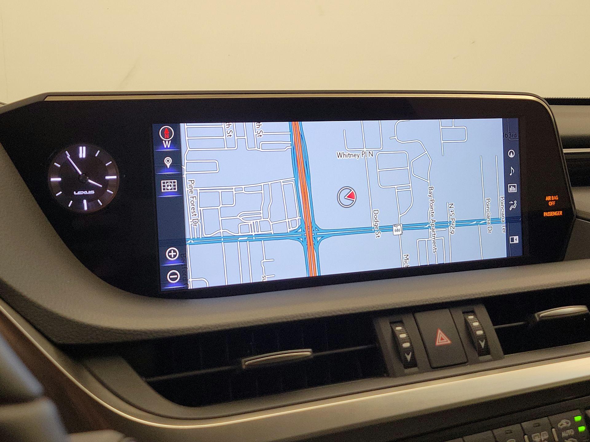 Thumbnail: 2019 Lexus ES - 14