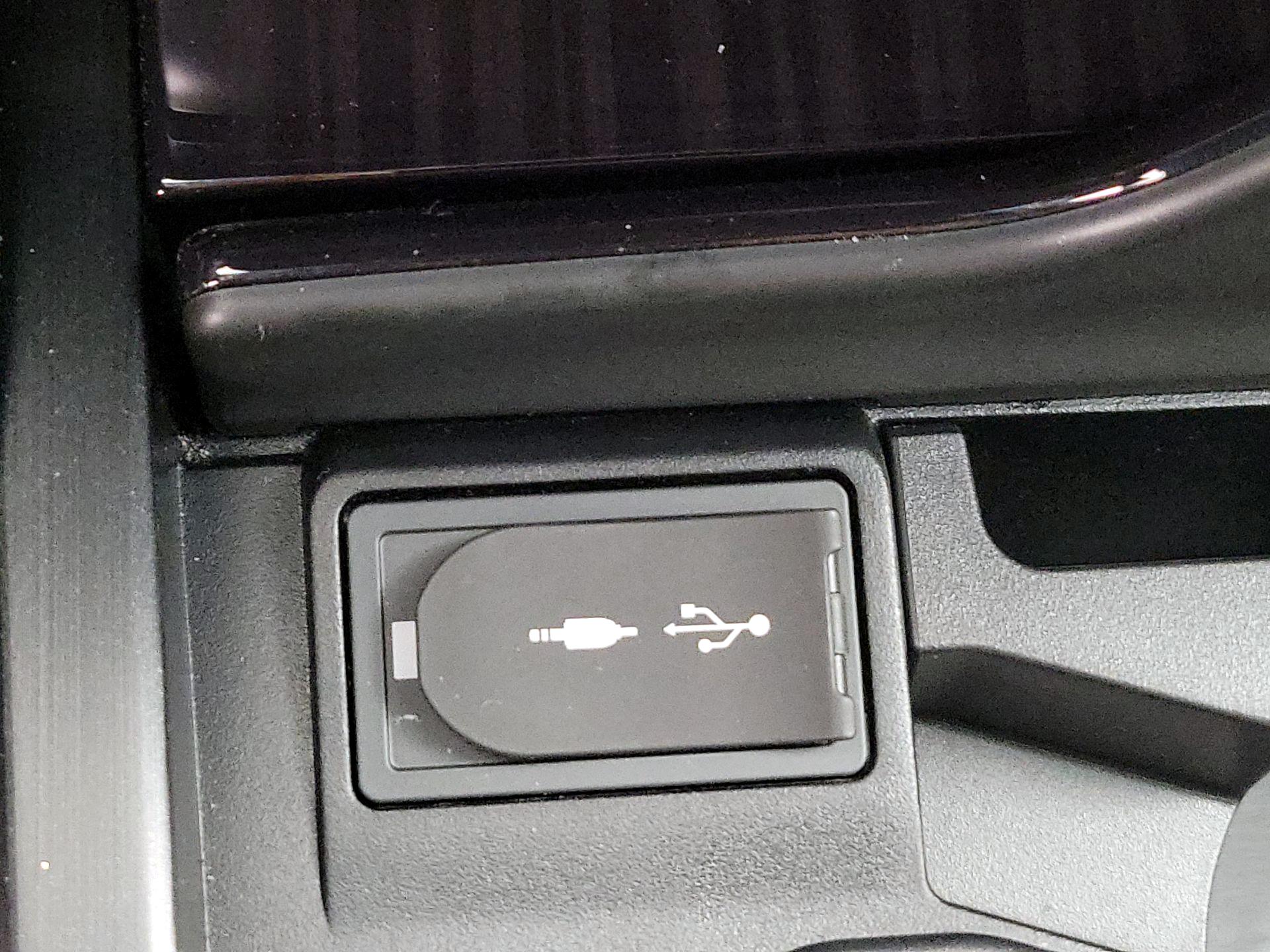 Thumbnail: 2019 Lexus ES - 19