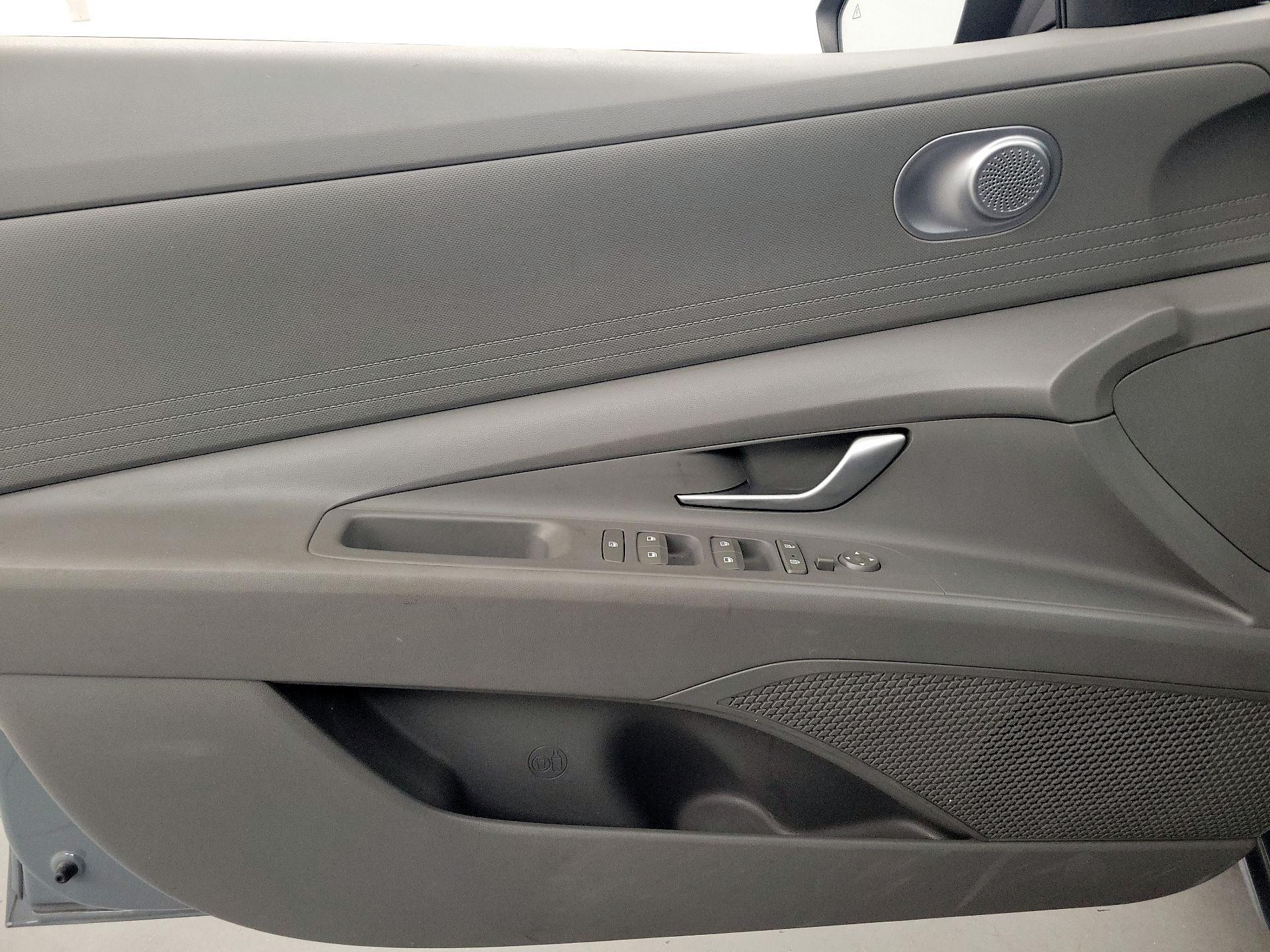 Thumbnail: 2023 Hyundai Elantra - 12