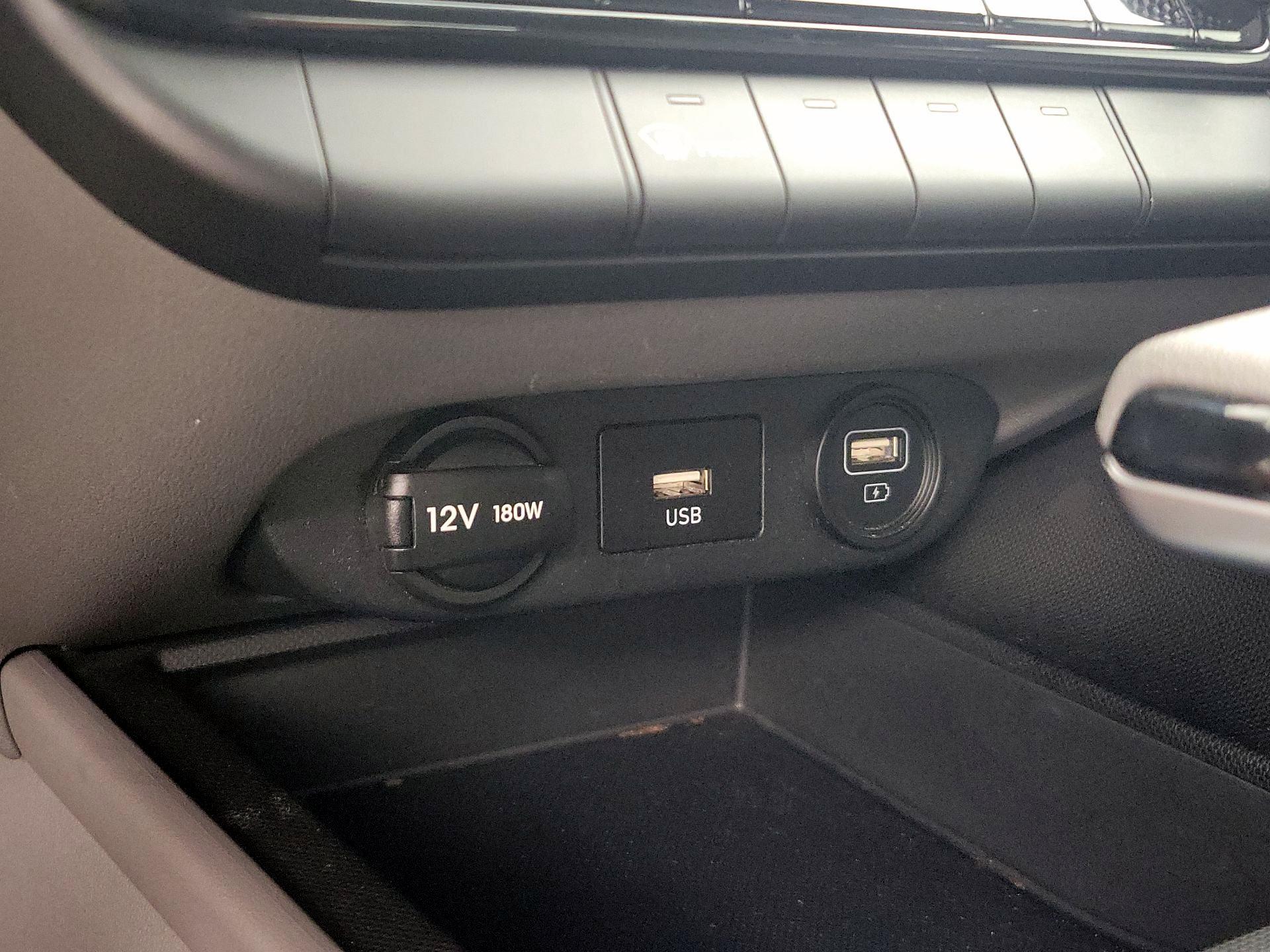 Thumbnail: 2023 Hyundai Elantra - 18