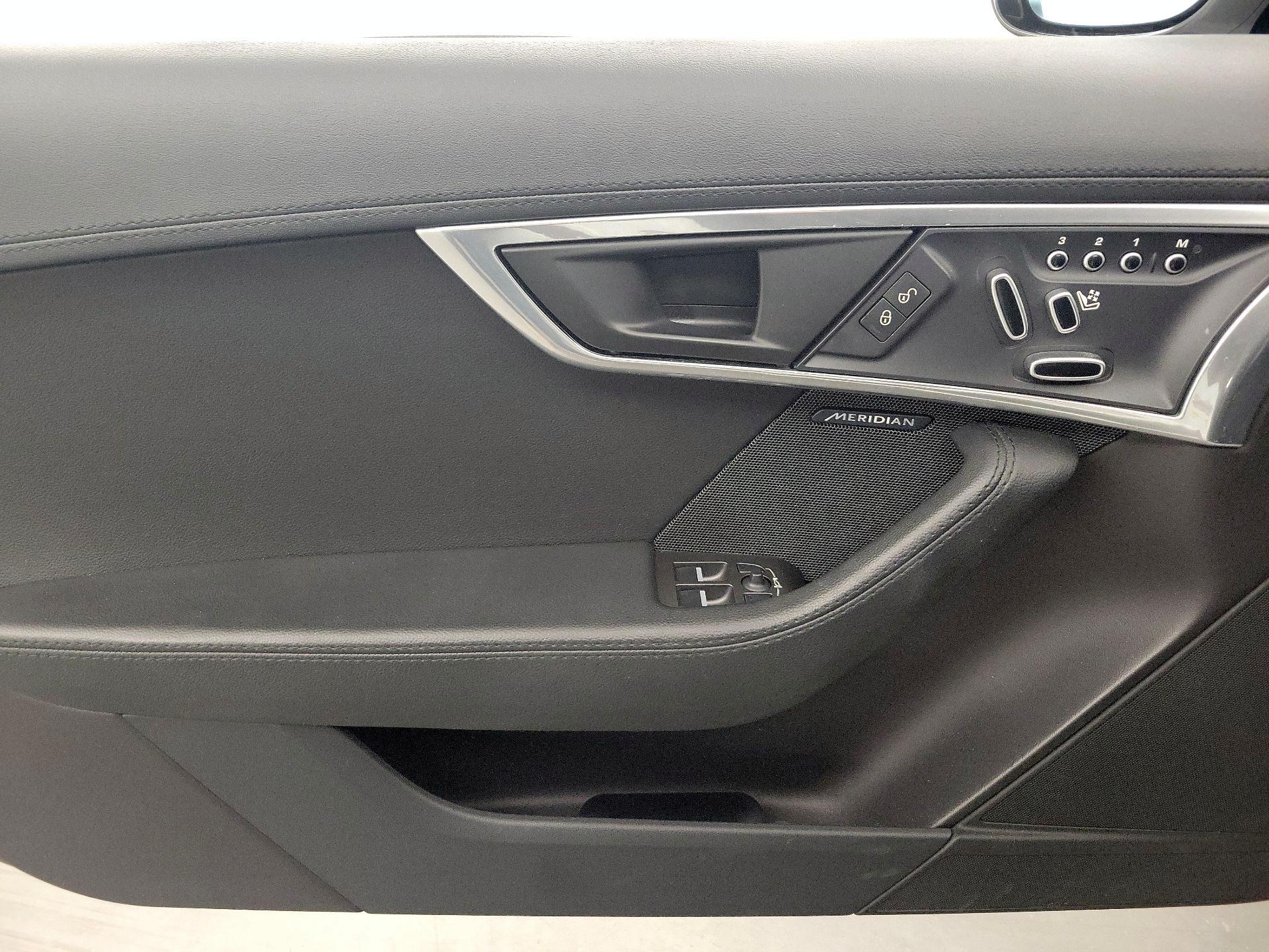 Thumbnail: 2019 Jaguar F-Type - 12