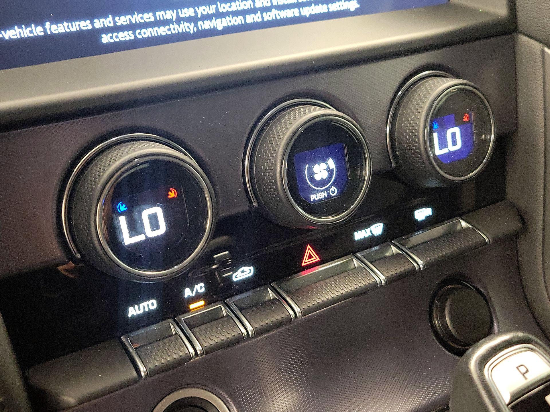 Thumbnail: 2019 Jaguar F-Type - 17