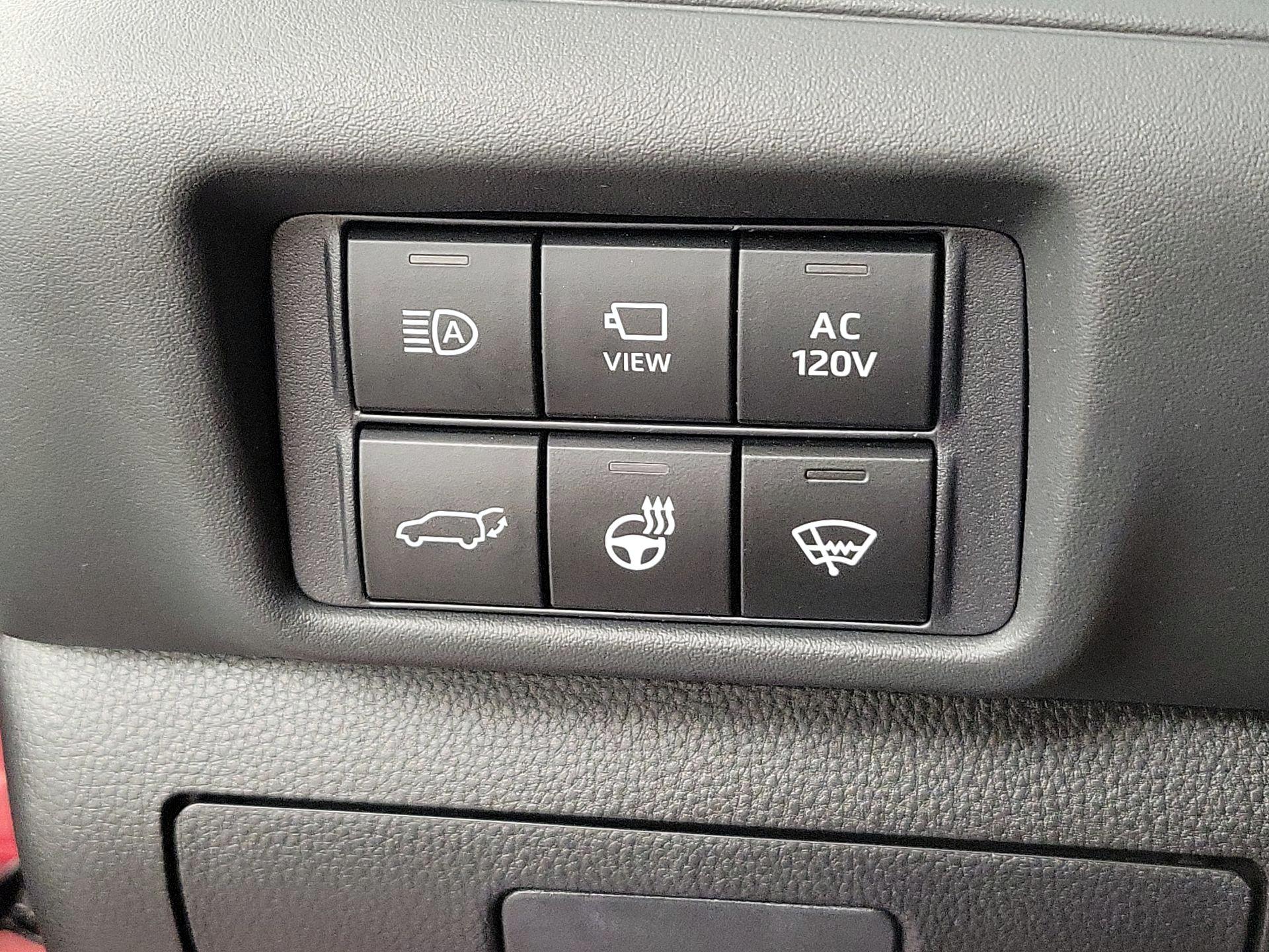 Thumbnail: 2020 Toyota Highlander - 13