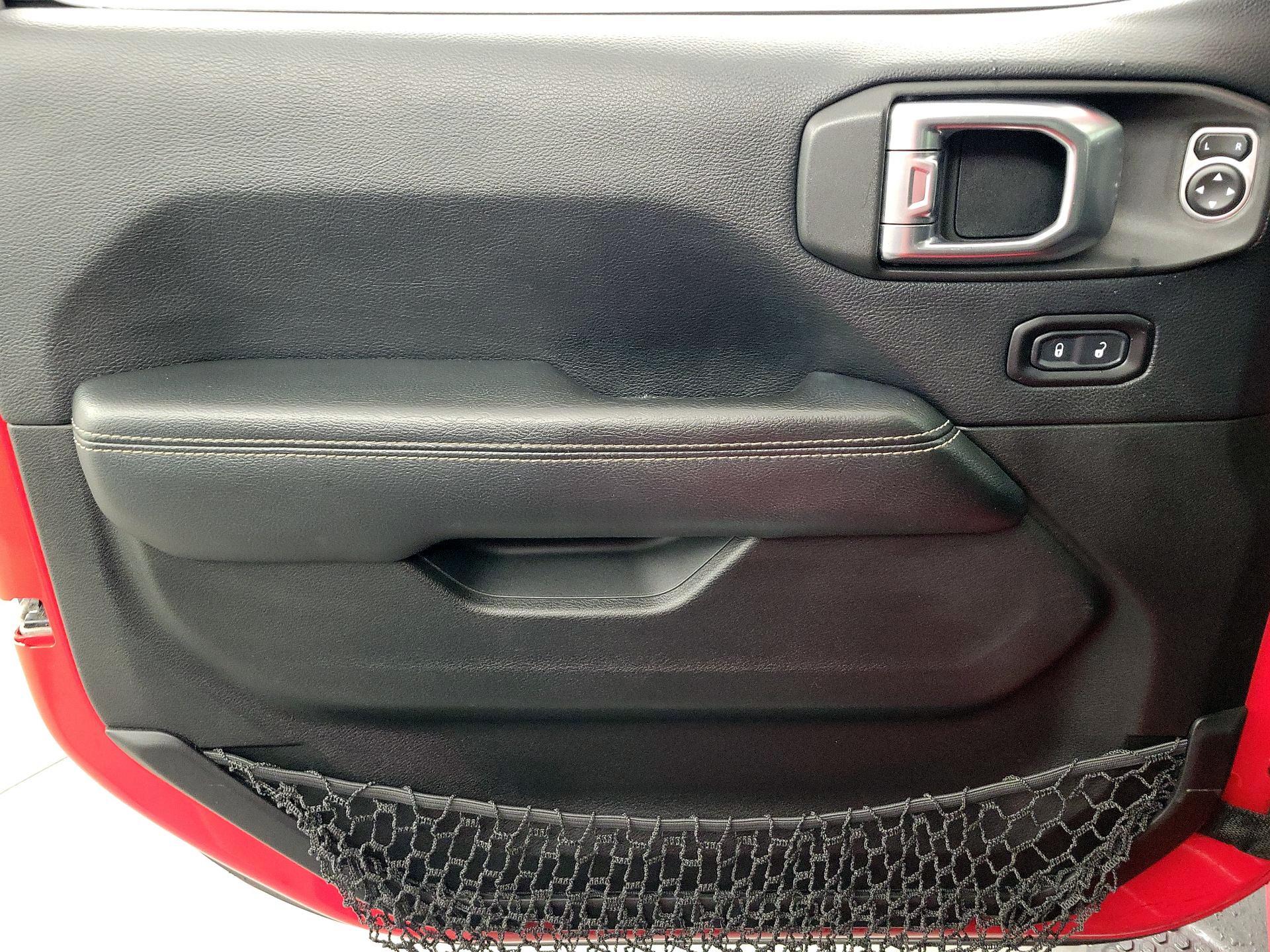 Thumbnail: 2018 Jeep Wrangler - 12