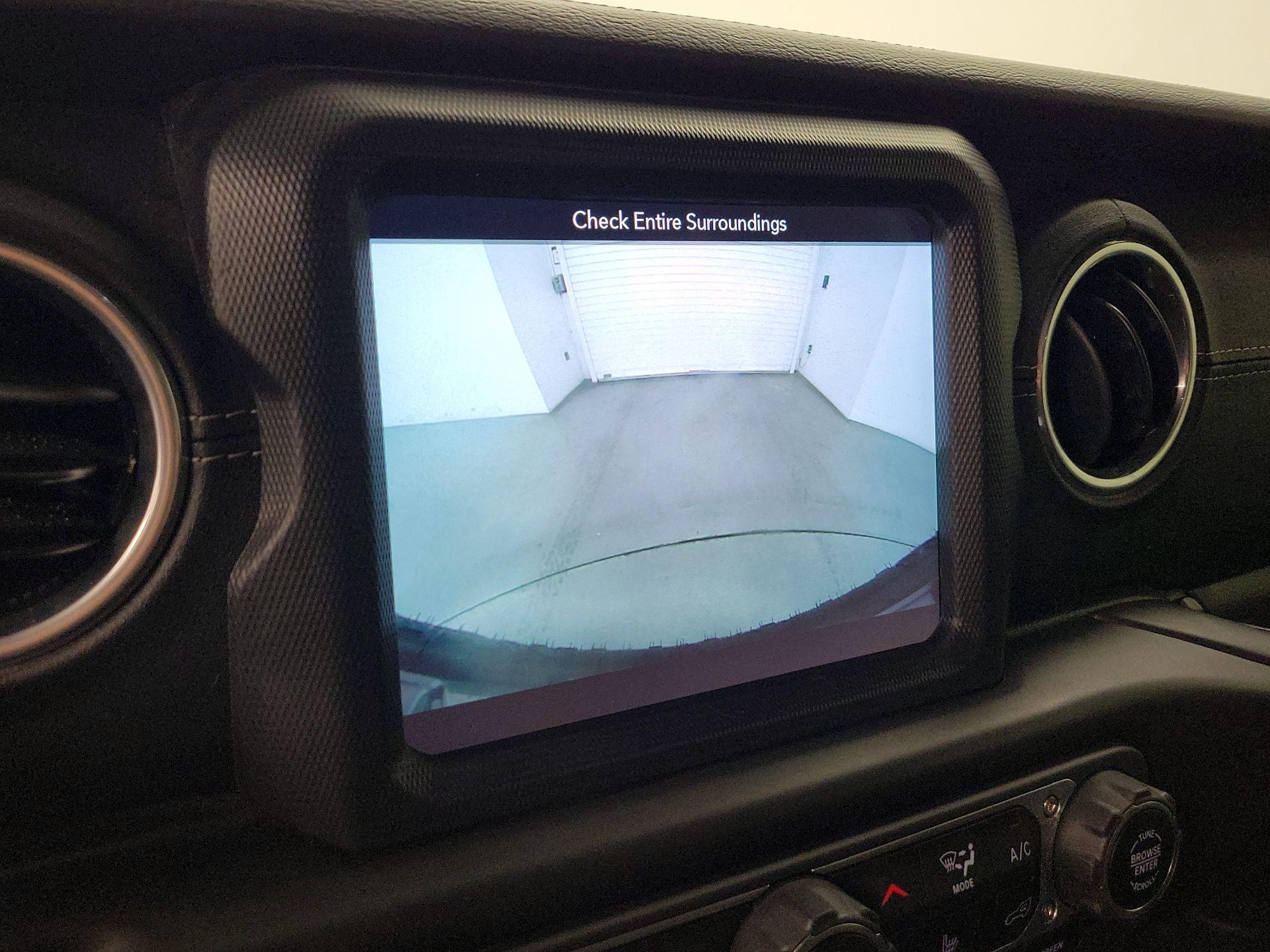 Thumbnail: 2018 Jeep Wrangler - 15