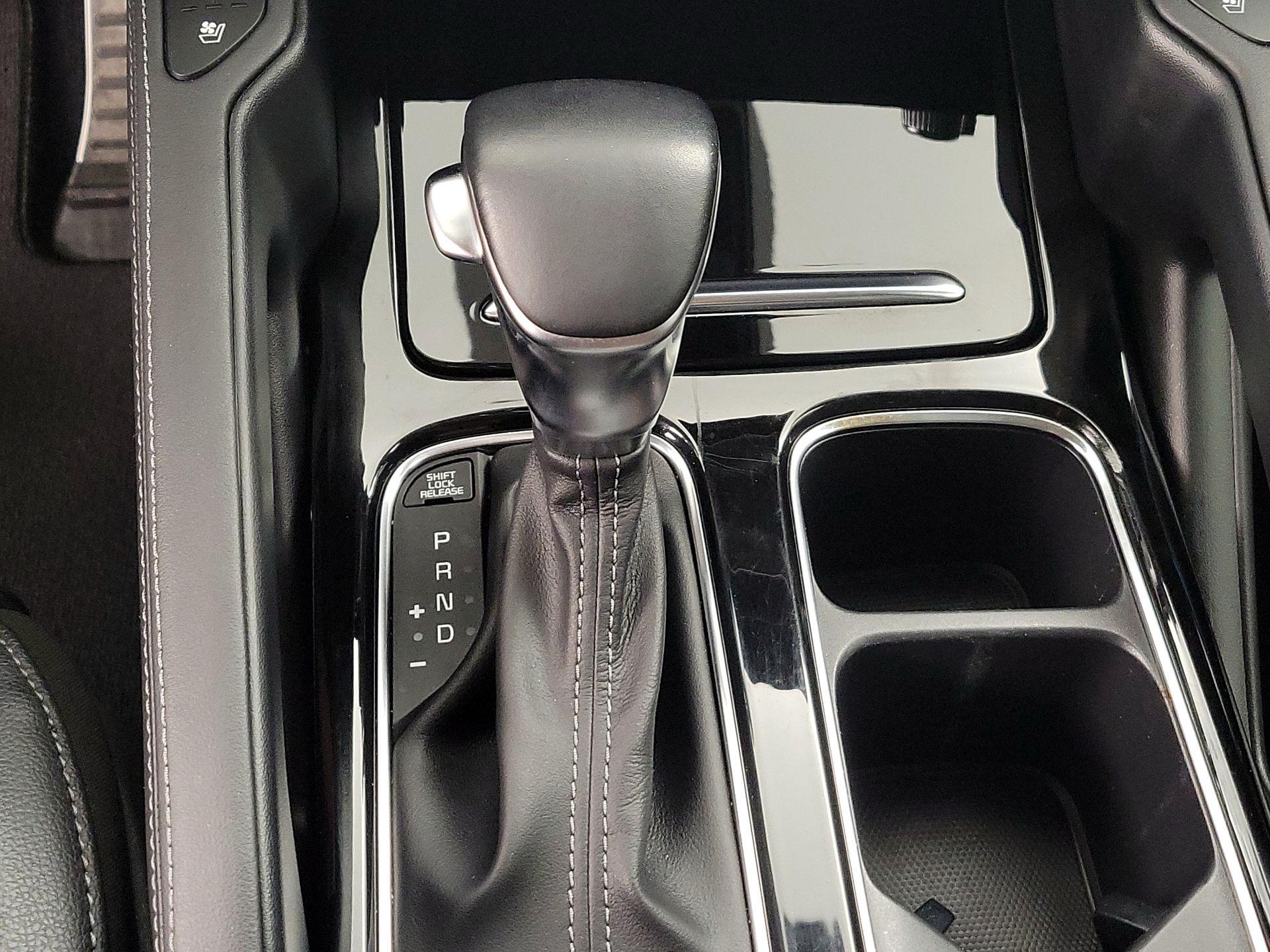 Thumbnail: 2022 Kia Telluride - 18