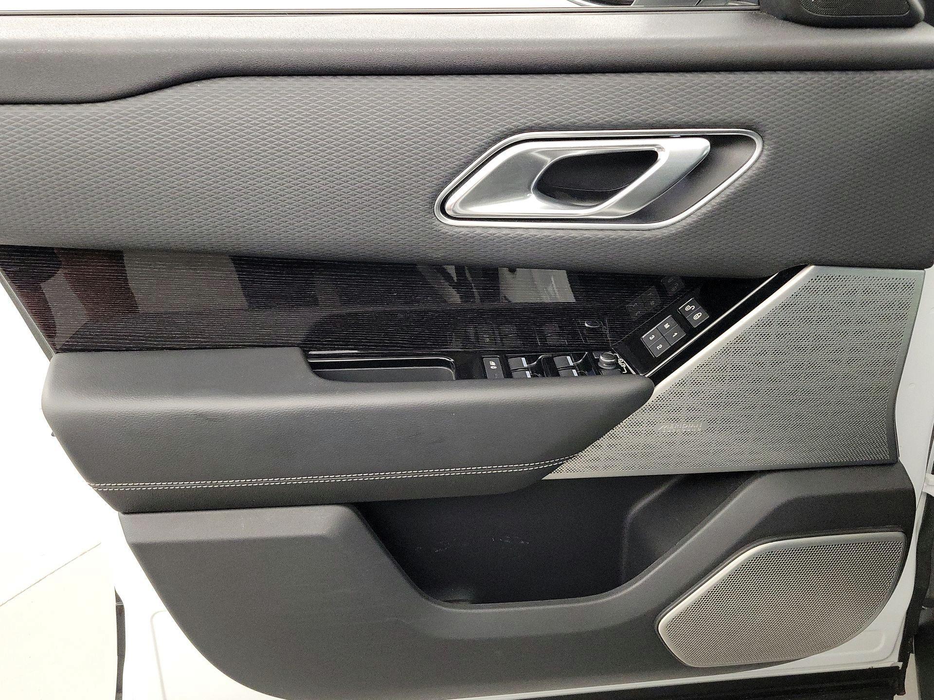 Thumbnail: 2018 Land Rover Range Rover Velar - 12