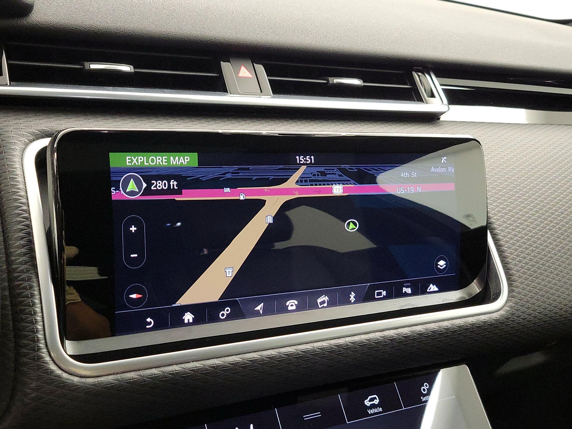 Thumbnail: 2018 Land Rover Range Rover Velar - 14