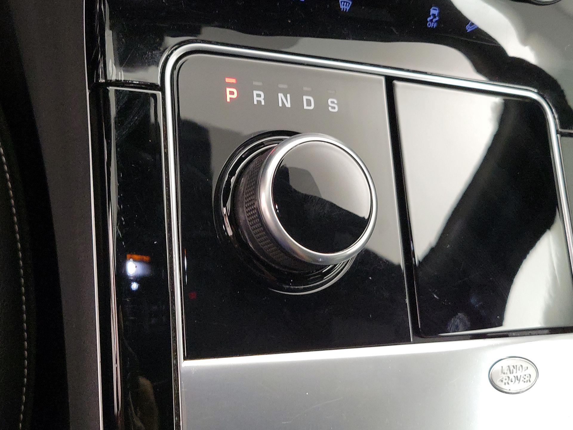 Thumbnail: 2018 Land Rover Range Rover Velar - 18