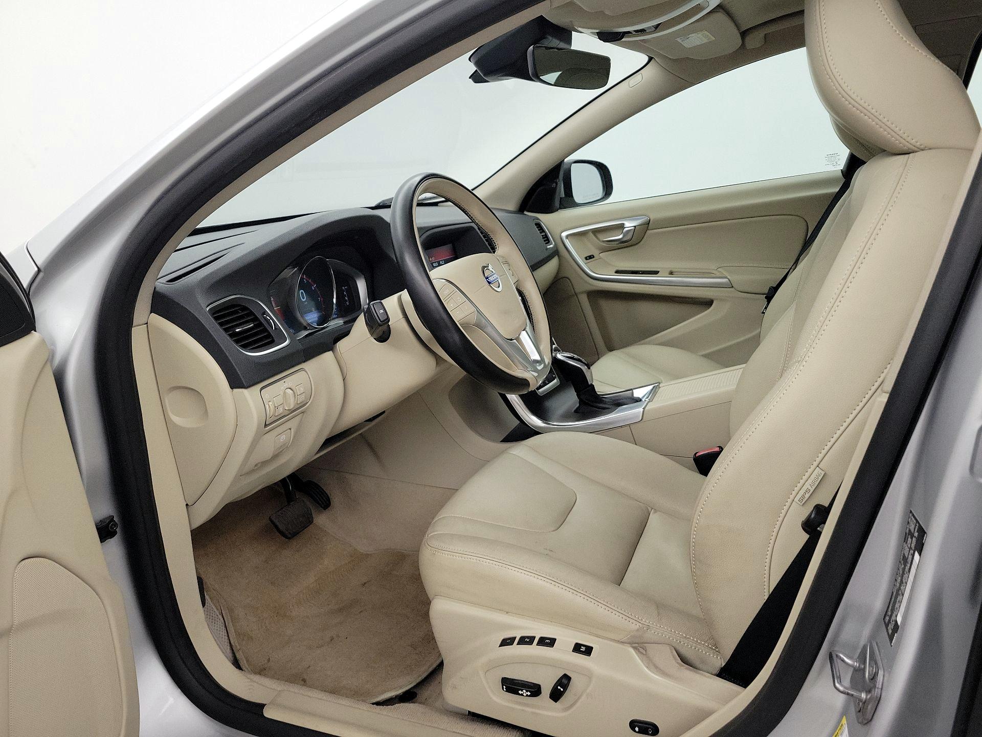 Thumbnail: 2016 Volvo S60 - 11