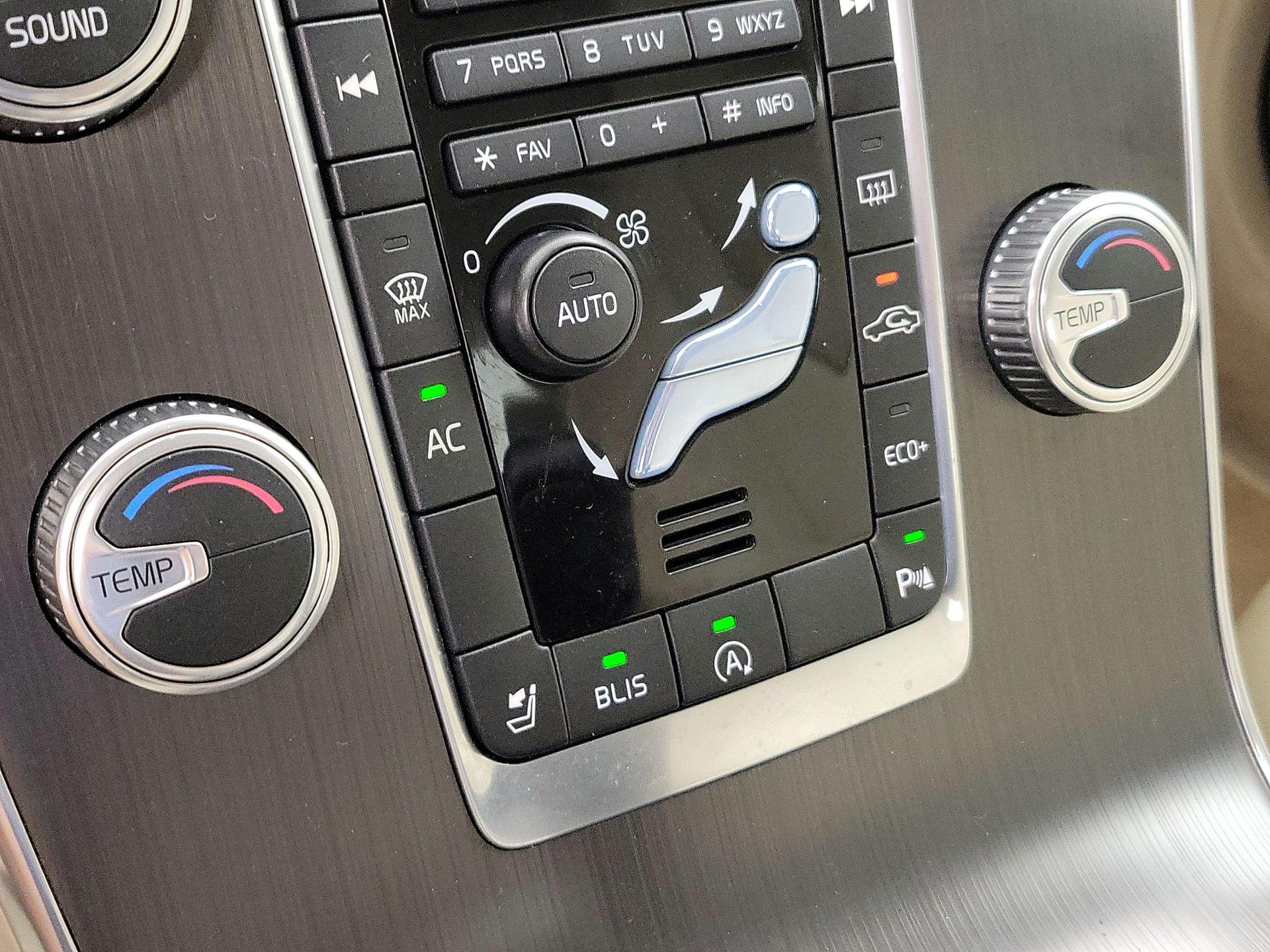 Thumbnail: 2016 Volvo S60 - 15