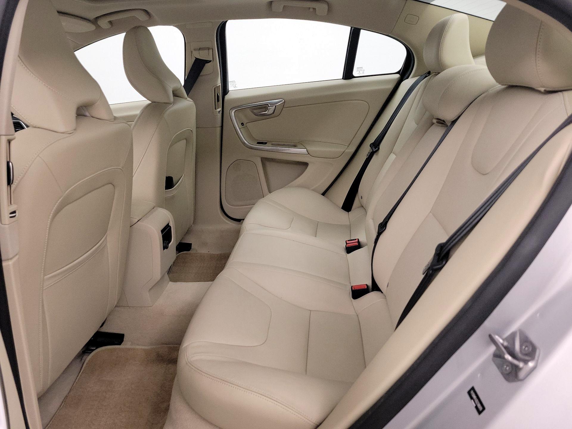 Thumbnail: 2016 Volvo S60 - 19