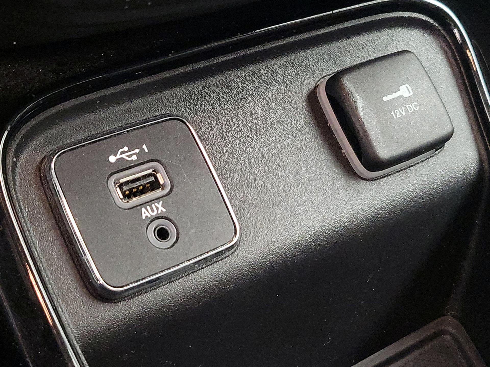 Thumbnail: 2021 Jeep Compass - 18