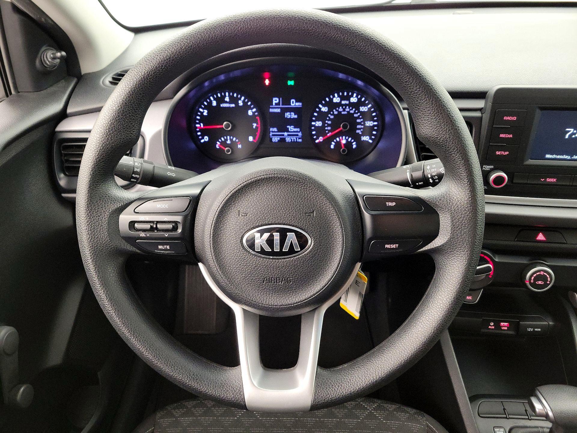 Thumbnail: 2018 Kia Rio - 10