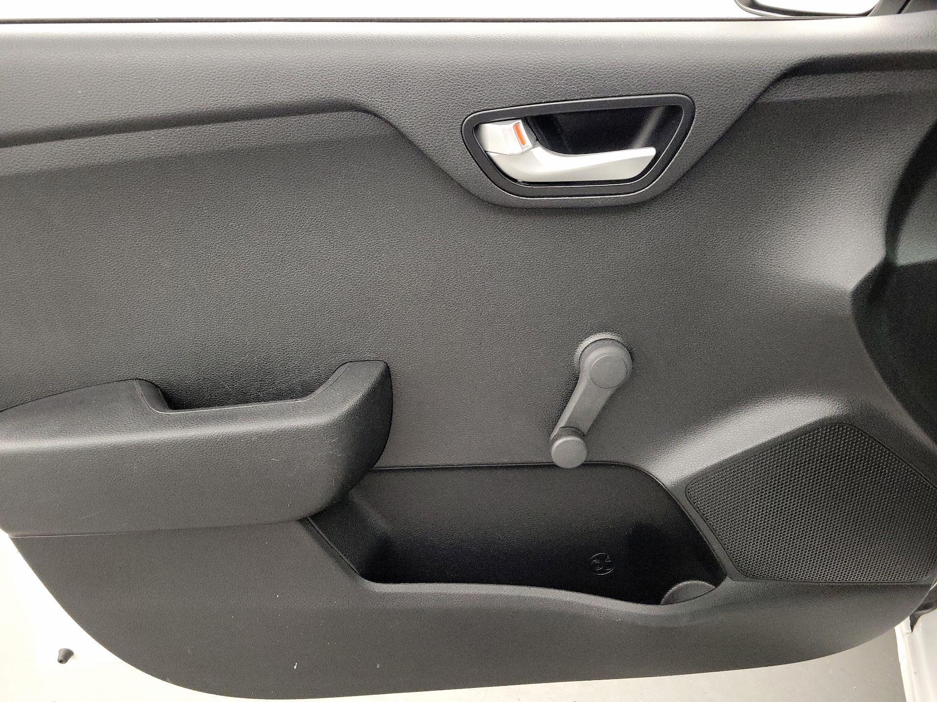 Thumbnail: 2018 Kia Rio - 12