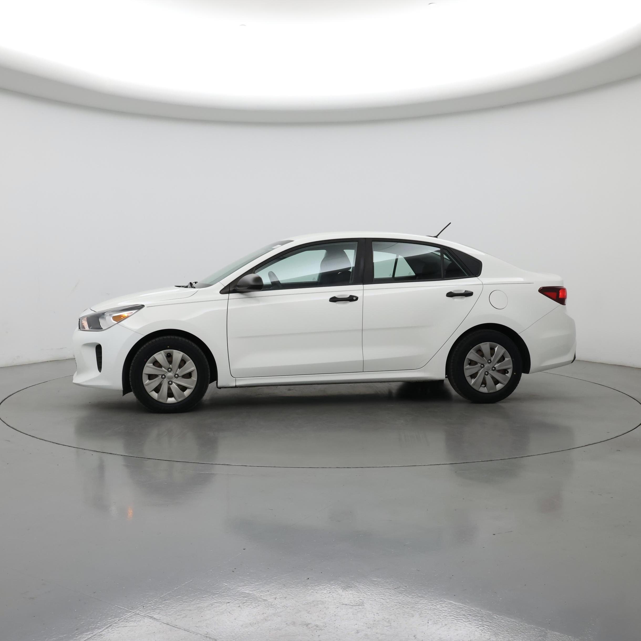 Thumbnail: 2018 Kia Rio - 3