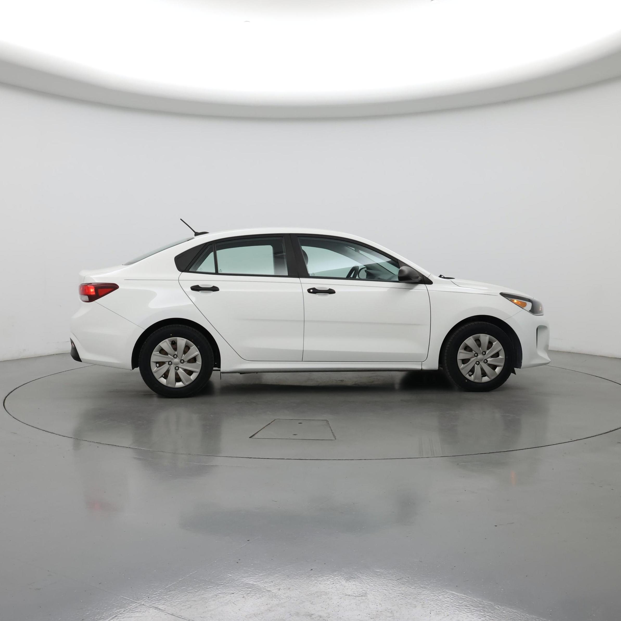 Thumbnail: 2018 Kia Rio - 7