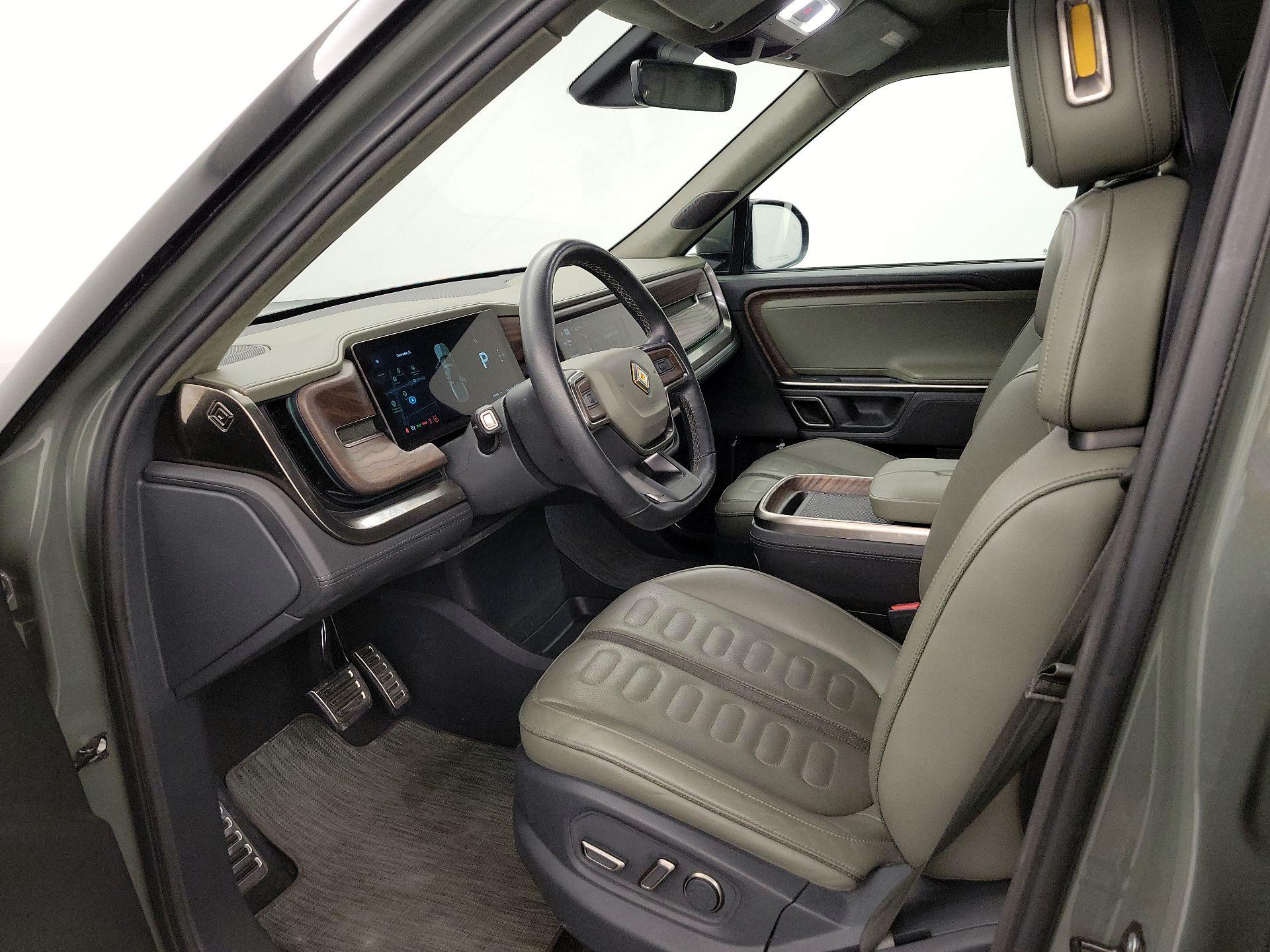 Thumbnail: 2022 Rivian R1T - 11