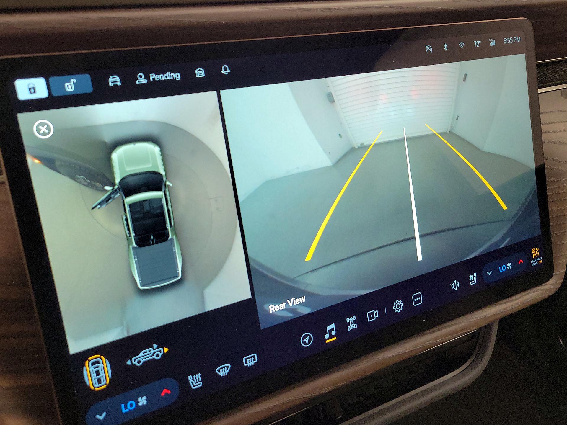 Thumbnail: 2022 Rivian R1T - 14