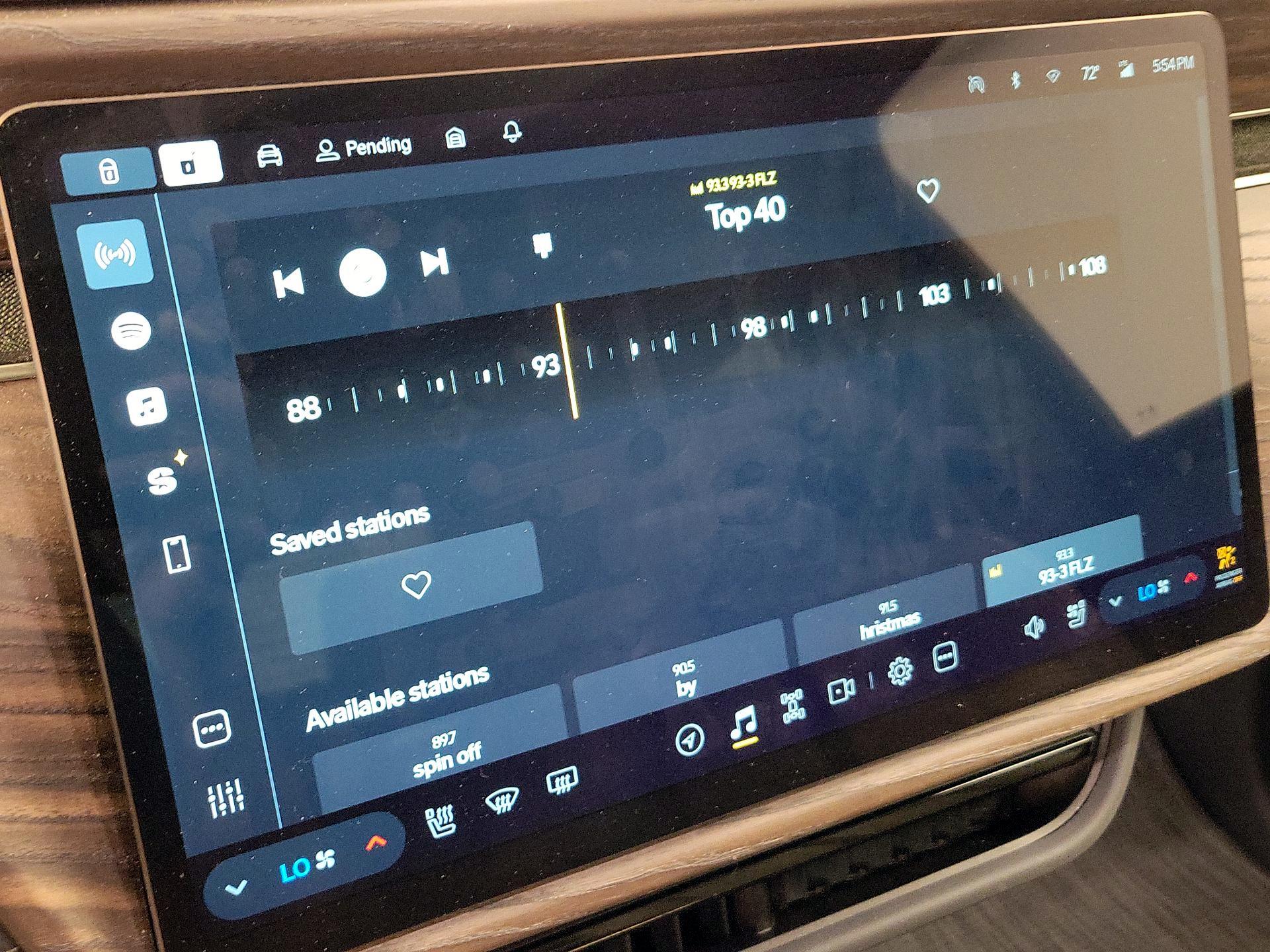 Thumbnail: 2022 Rivian R1T - 15