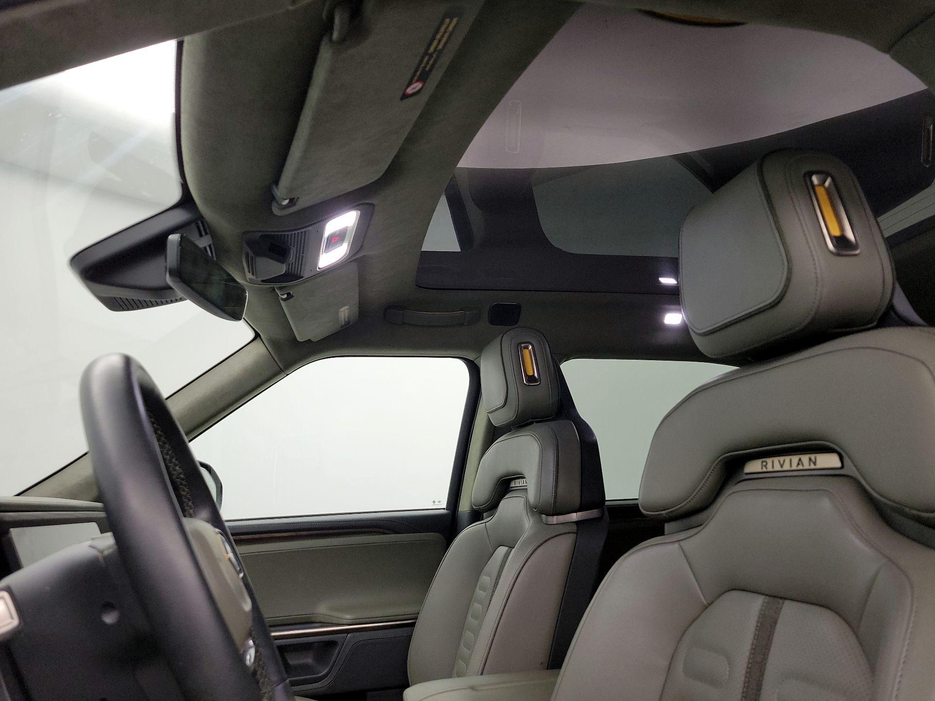 Thumbnail: 2022 Rivian R1T - 18