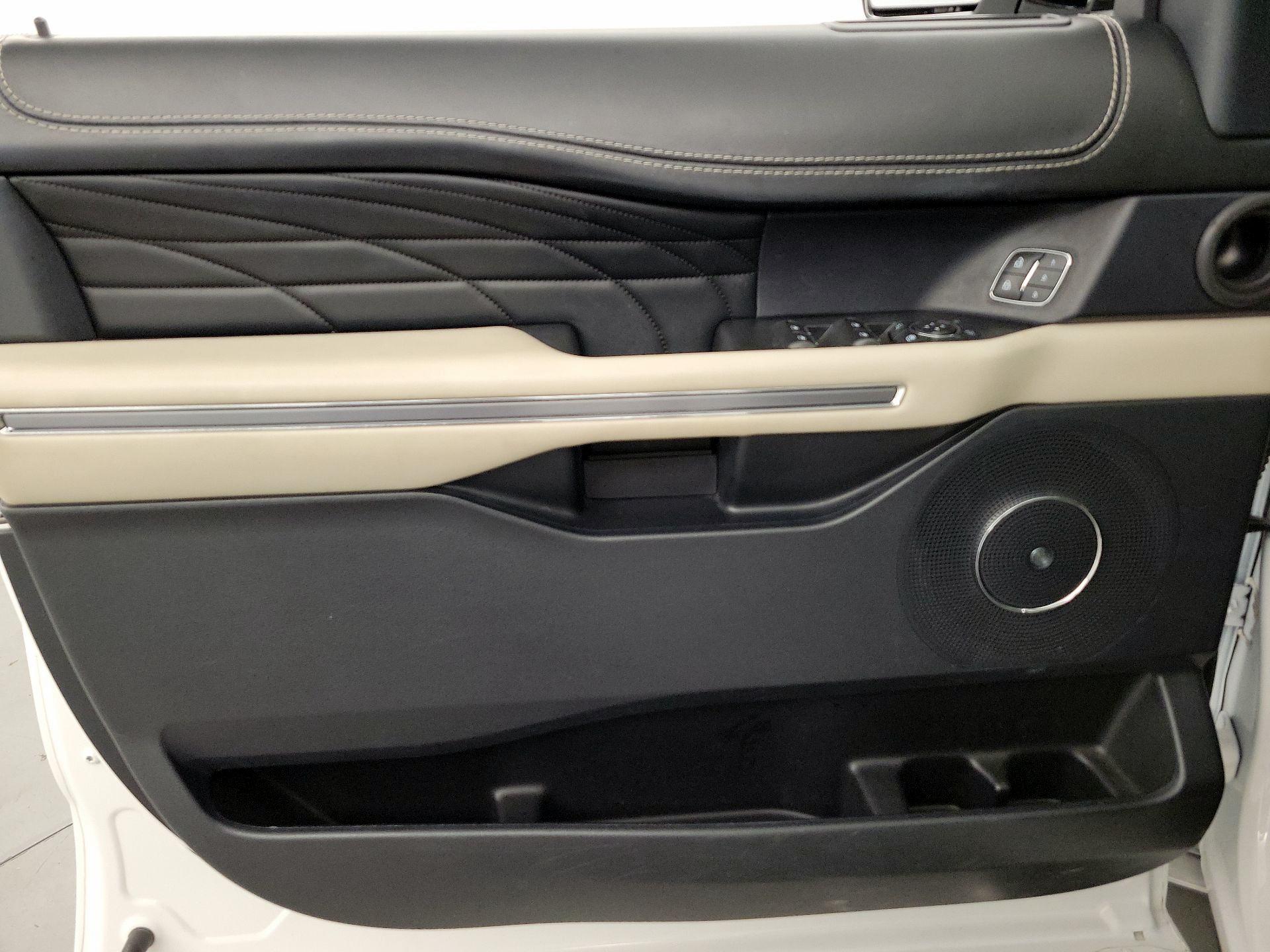 Thumbnail: 2020 Ford Expedition - 12