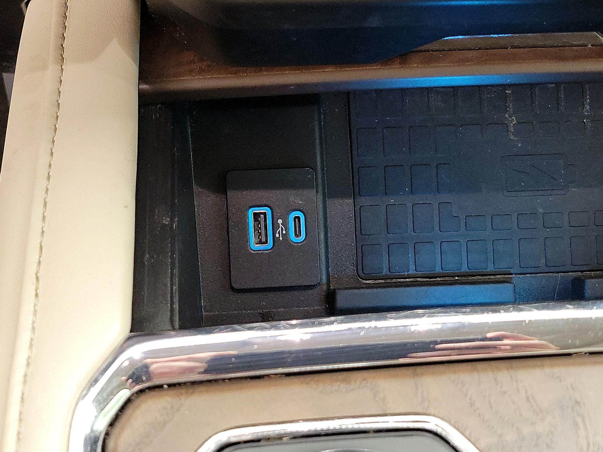 Thumbnail: 2020 Ford Expedition - 19