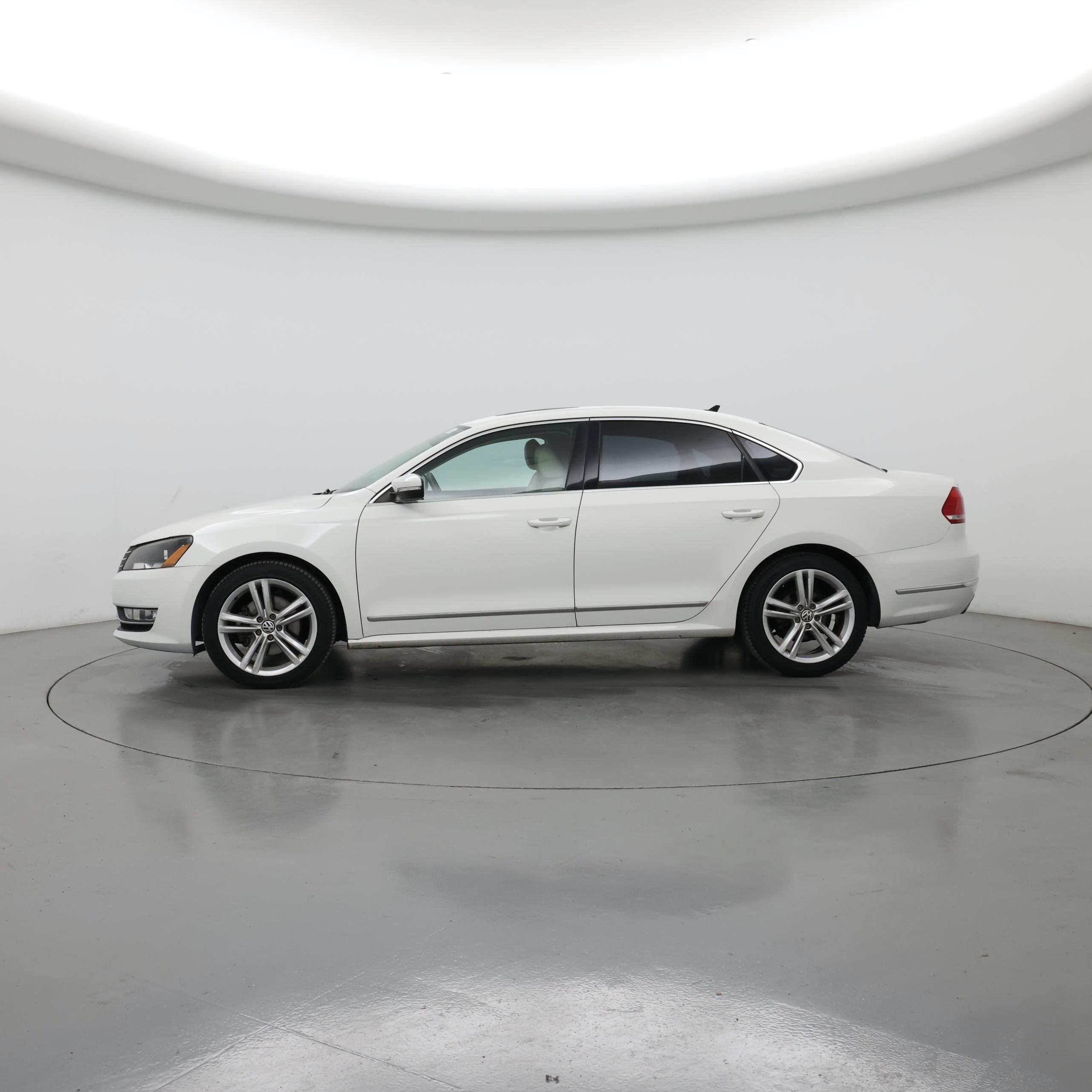 Thumbnail: 2015 Volkswagen Passat - 3