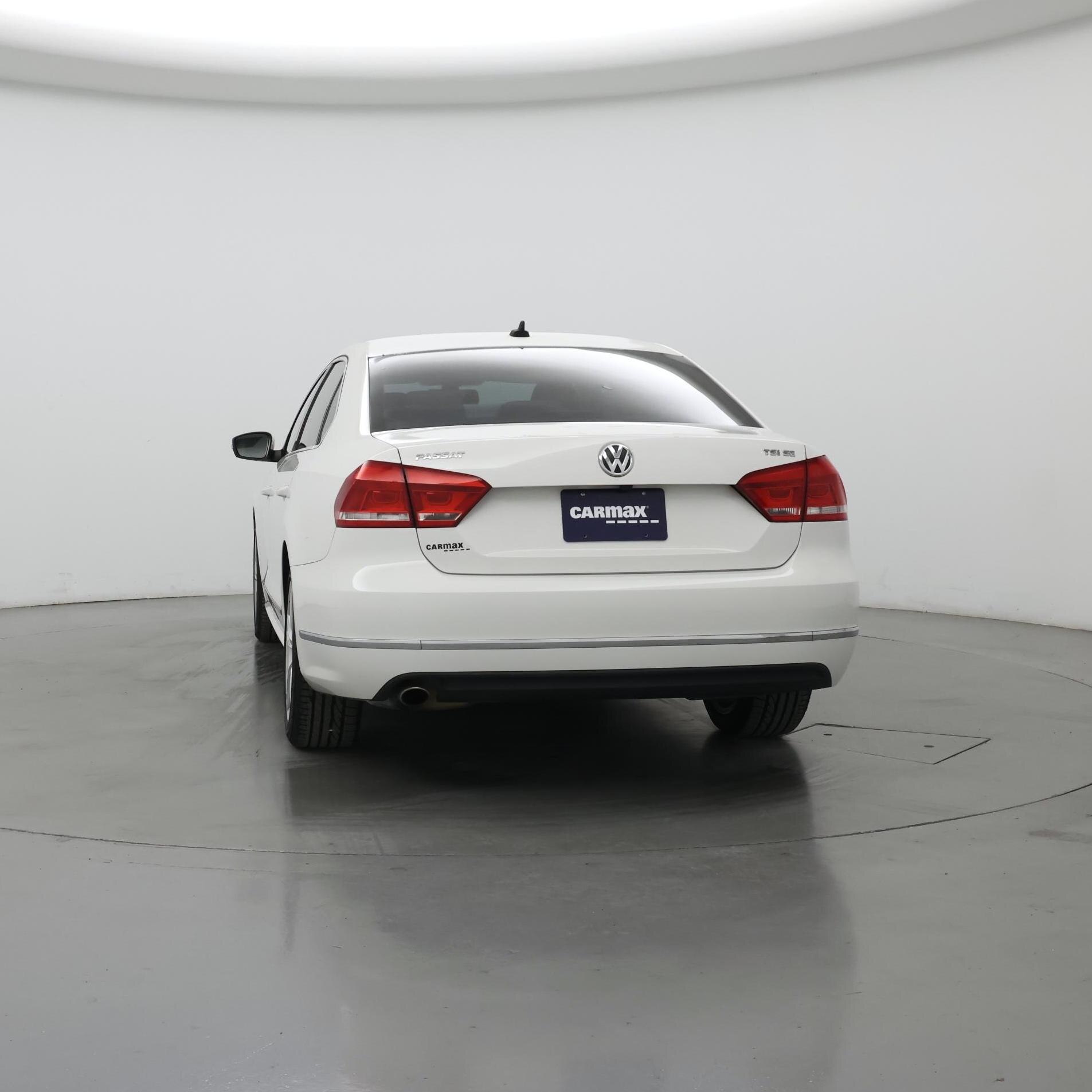 Thumbnail: 2015 Volkswagen Passat - 6