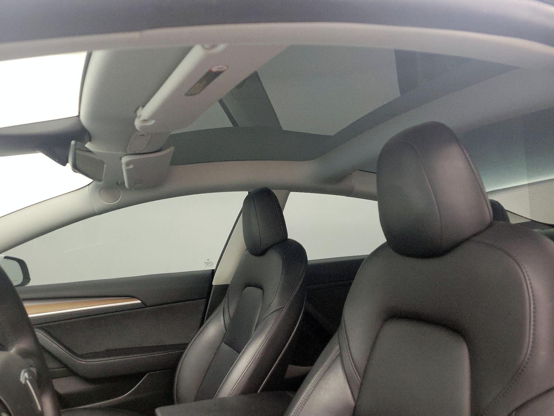 Thumbnail: 2023 Tesla Model 3 - 19