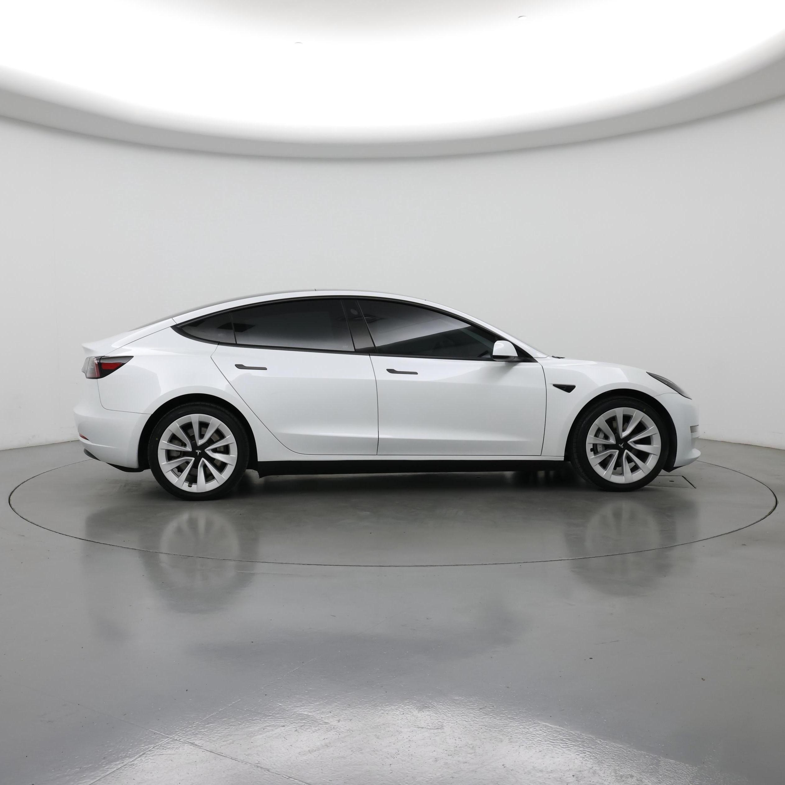 Thumbnail: 2023 Tesla Model 3 - 7