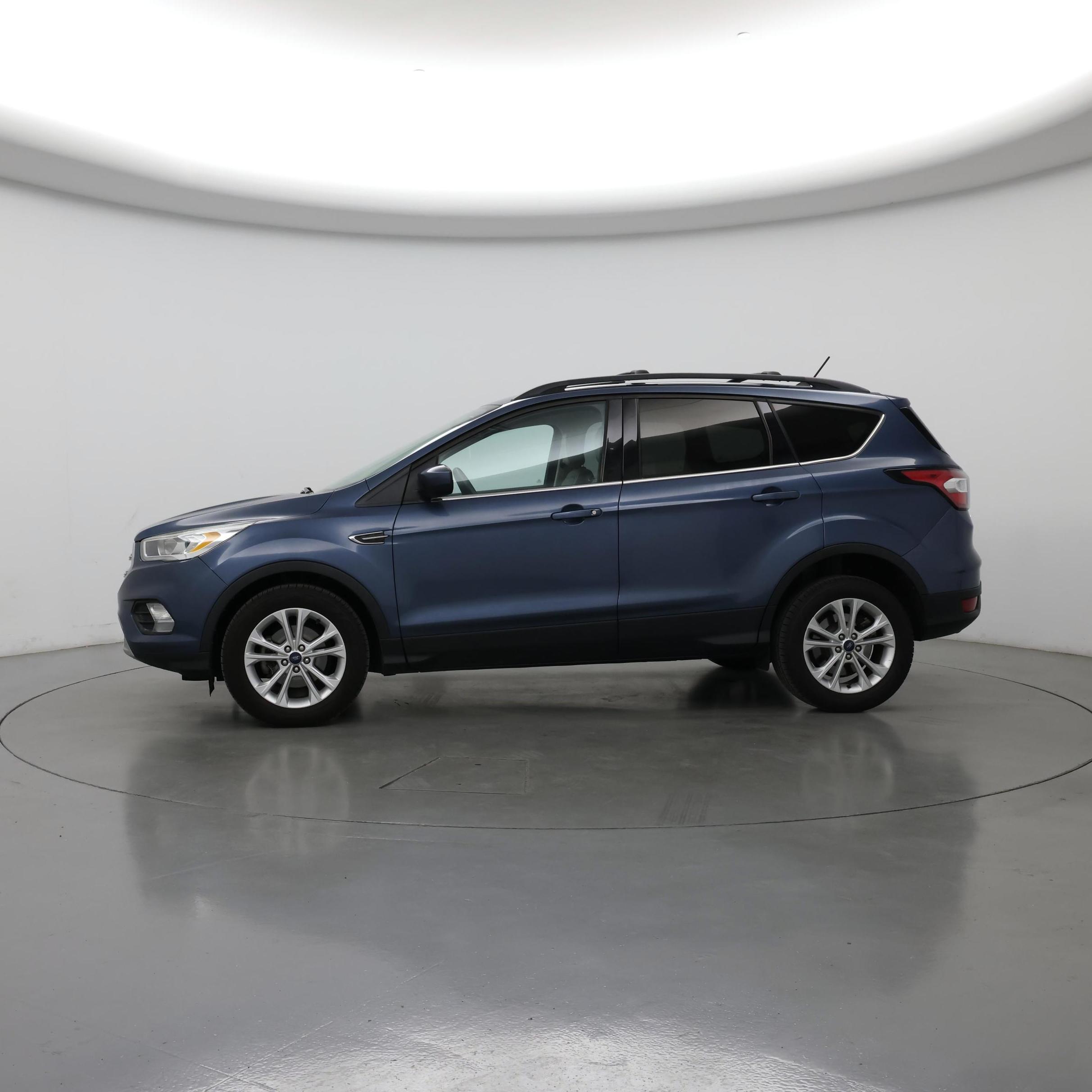 Thumbnail: 2018 Ford Escape - 3