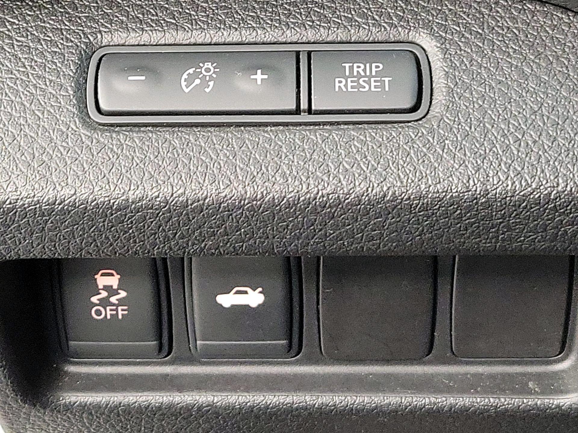 Thumbnail: 2015 Nissan Altima - 13