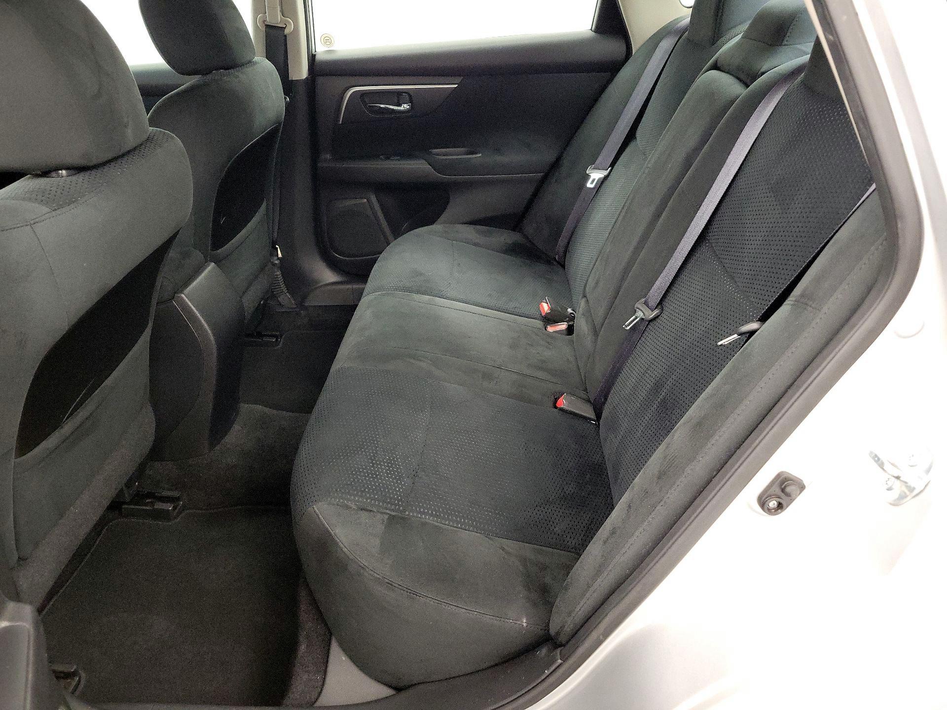 Thumbnail: 2015 Nissan Altima - 19