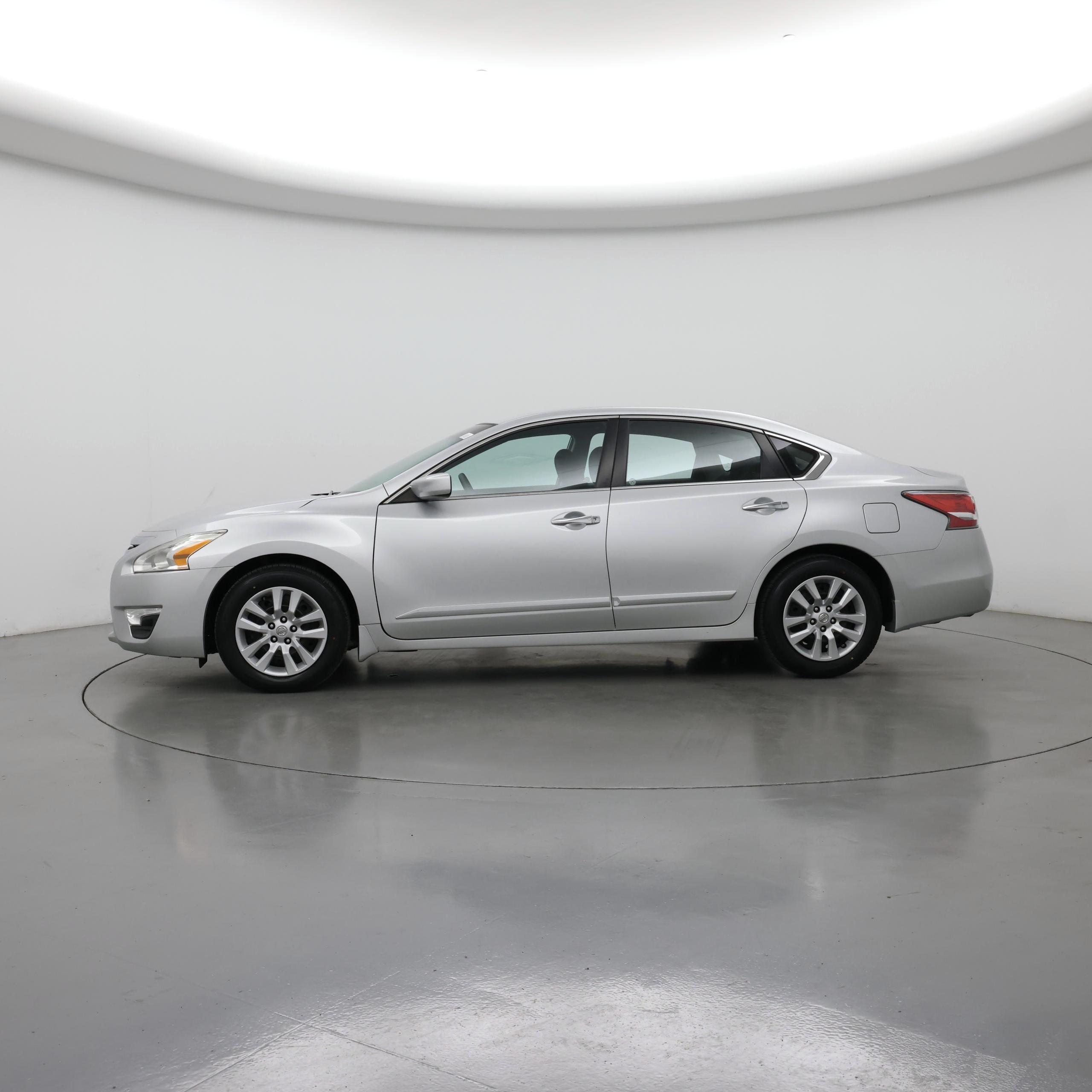 Thumbnail: 2015 Nissan Altima - 3