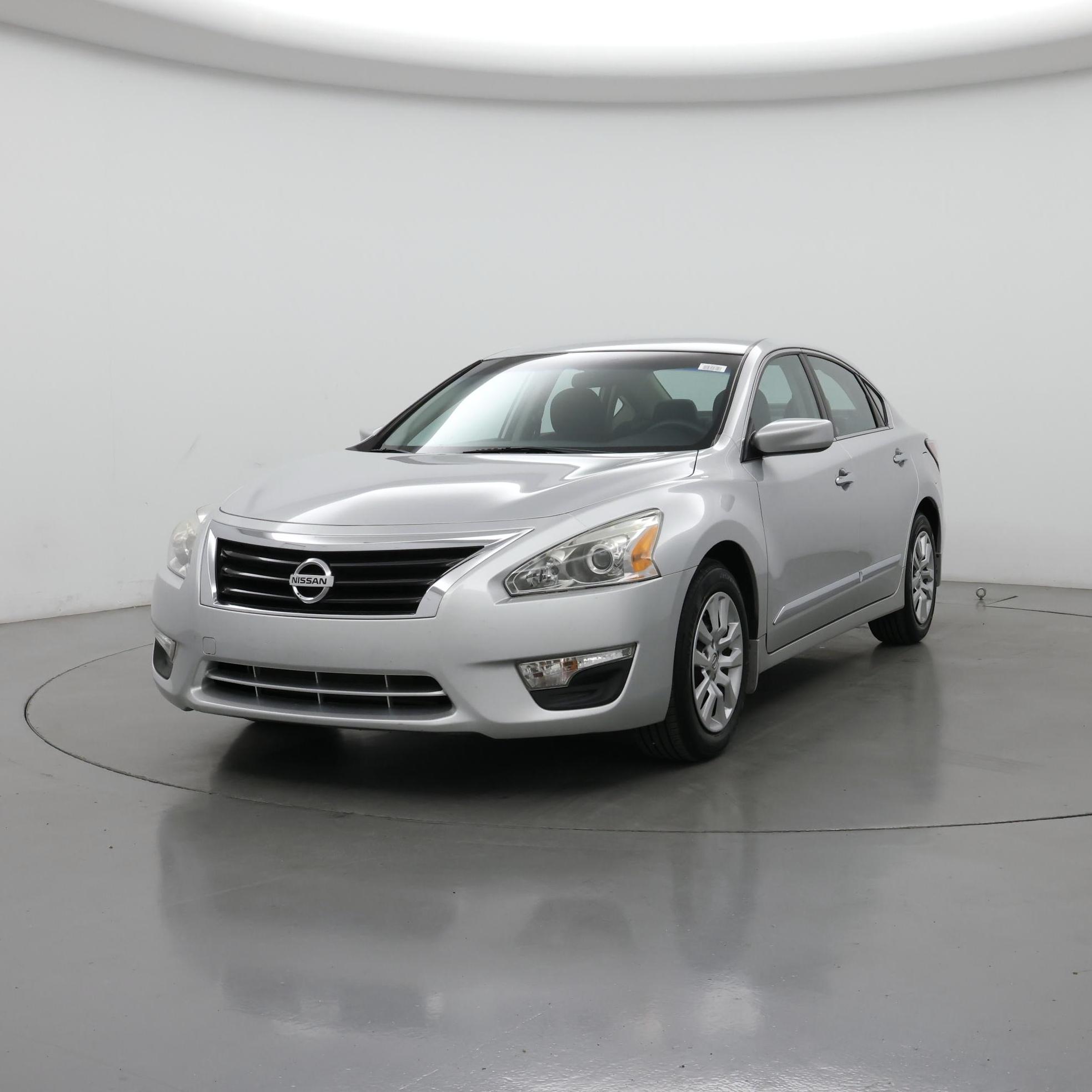 Thumbnail: 2015 Nissan Altima - 4
