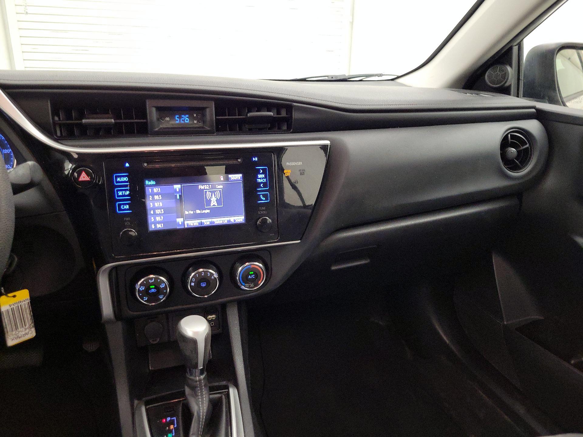 Thumbnail: 2017 Toyota Corolla - 9