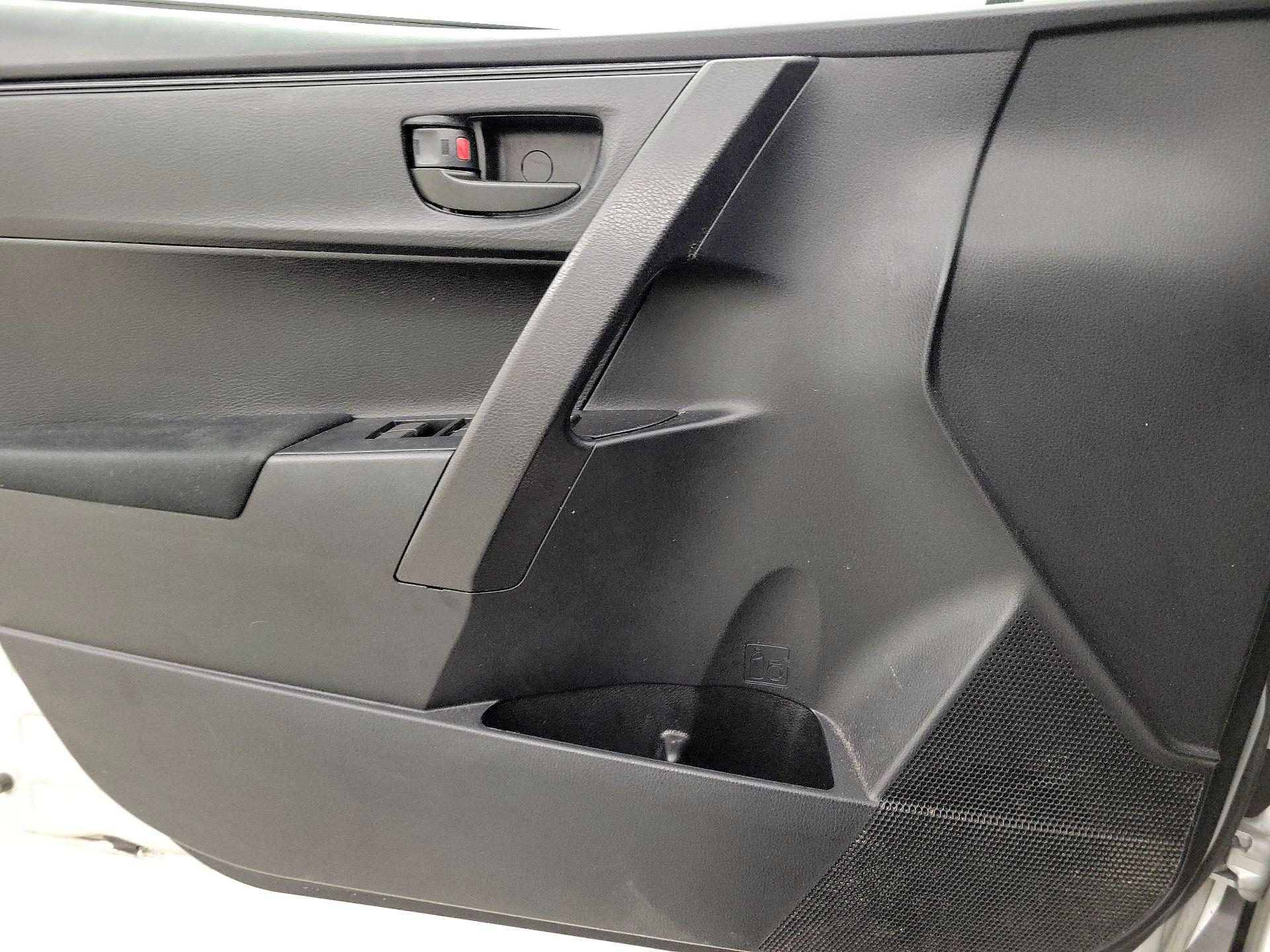 Thumbnail: 2017 Toyota Corolla - 12